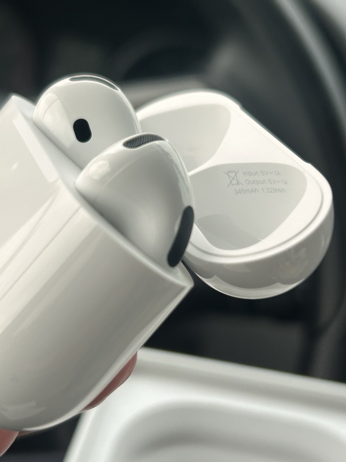 Apple AirPod 4; BRAND NEW, NEVER USED!!In-Ear/Wireless/Bluetooth w/ USB-C Case.