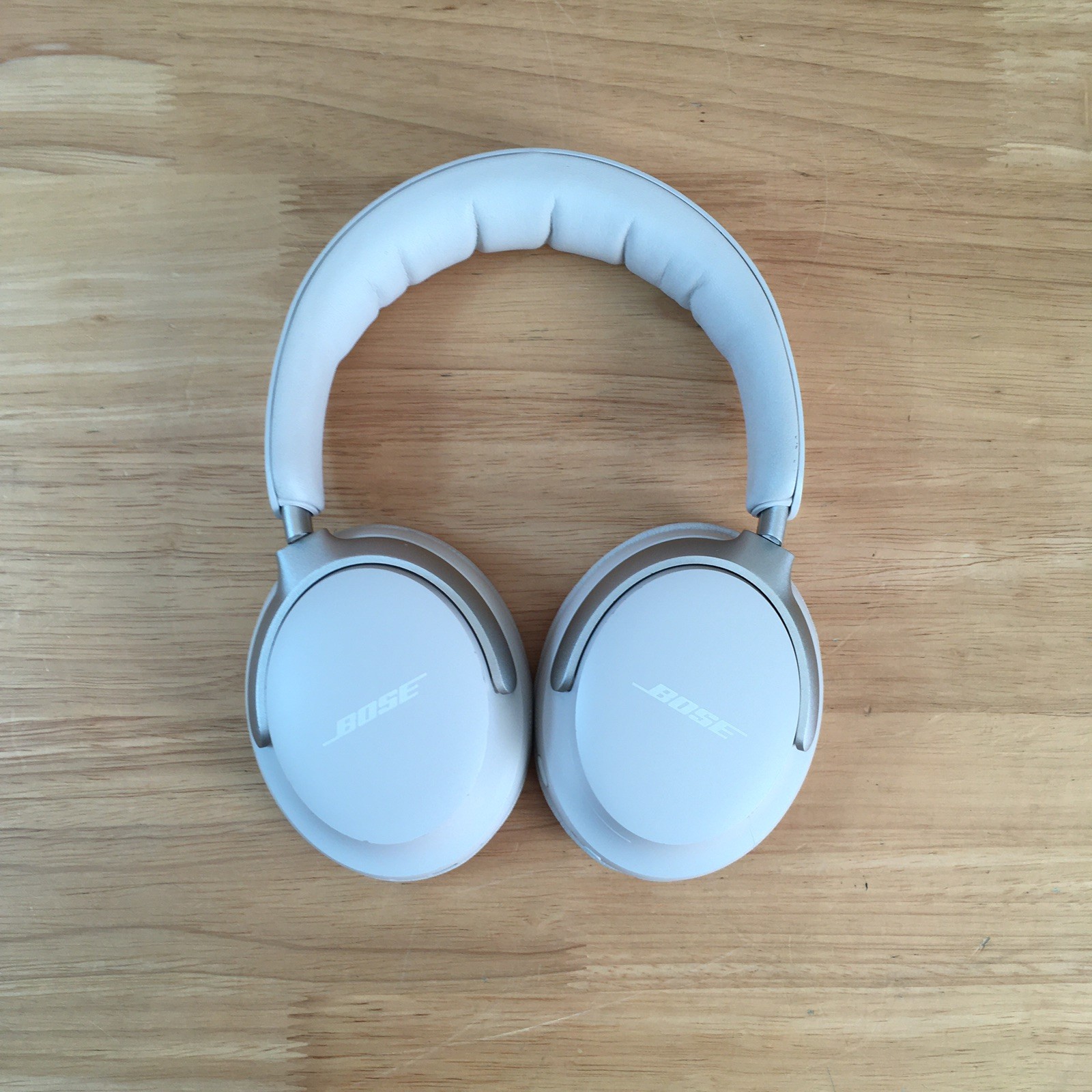 Bose QuietComfort Ultra Wireless Noise Cancelling Headphones – White Smoke