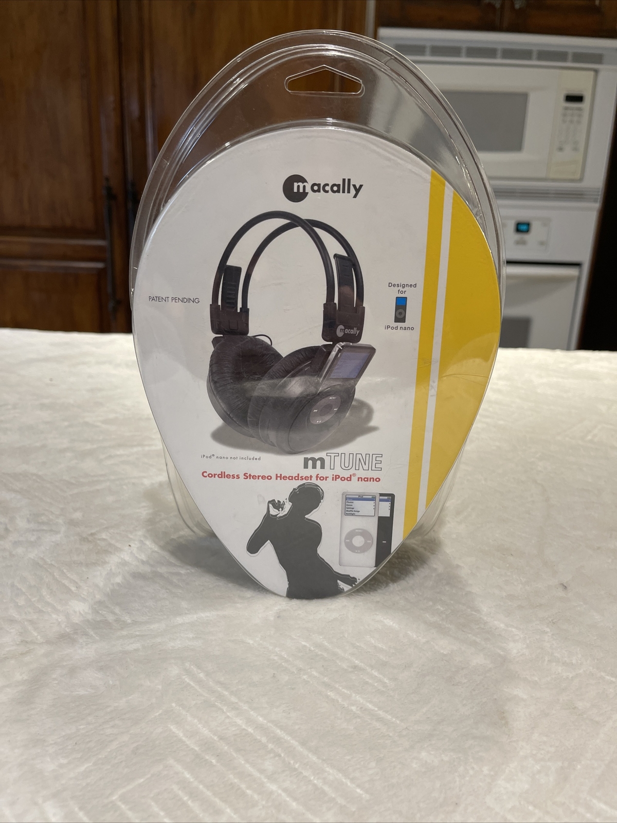 Macally mTune Headphones NEW IN SEALED PACKAGE For iPod Nano 2005
