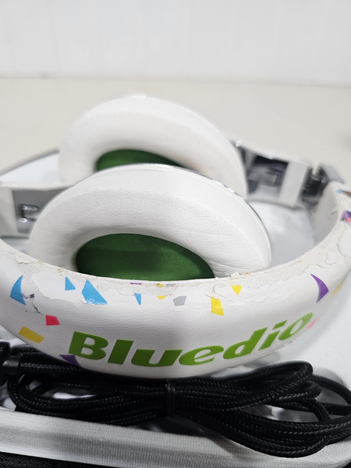 BLUEDIO A AIR BLUETOOTH BLANCO HEADPHONES Tested Working Read