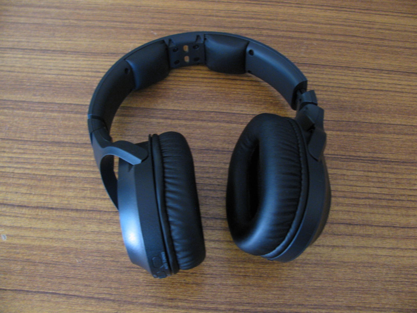 Sony WH-RF400R Wireless Home Theater Headphones Great Working Condition