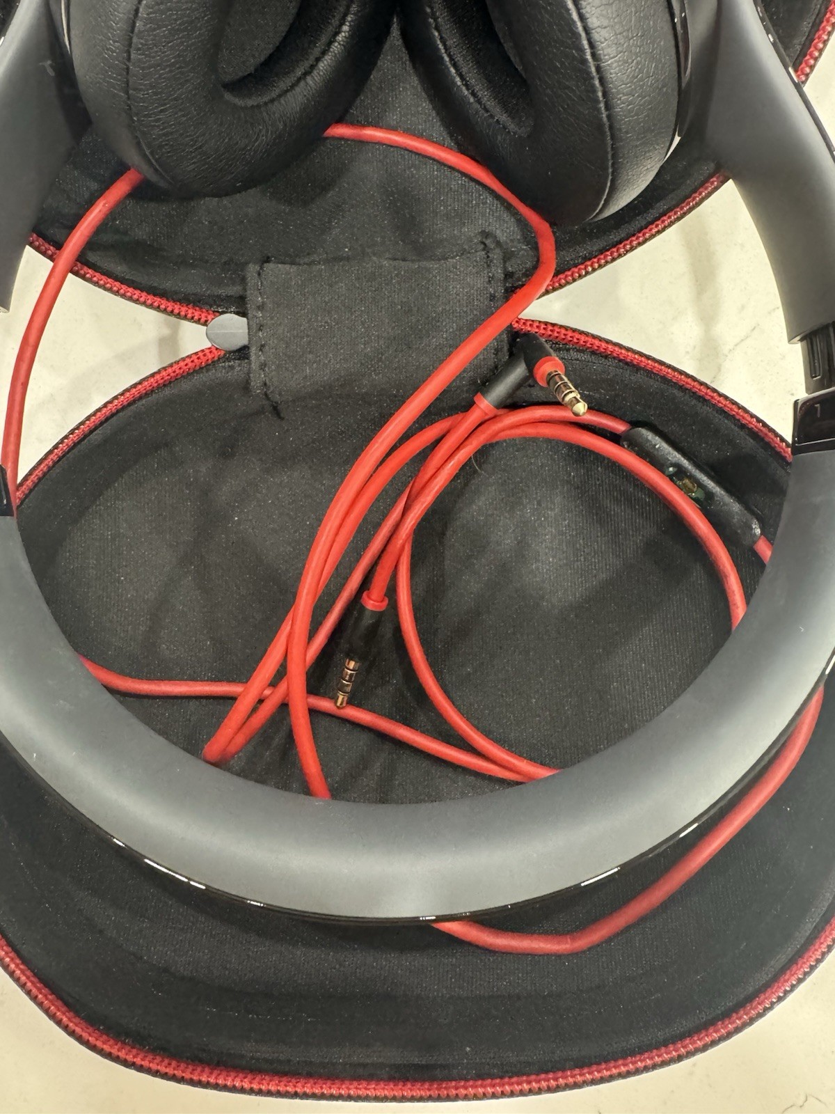 Beats by Dr. Dre Solo2 Over the Ear Headphones – Black