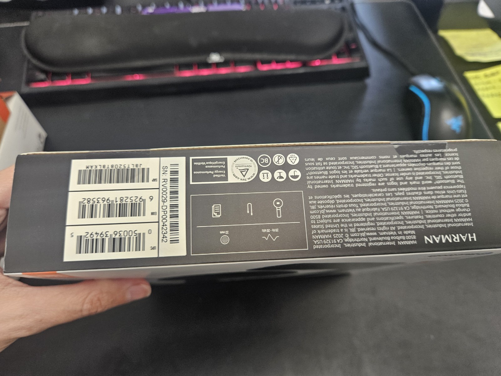 JBL Tune 520BT, Wireless on-ear headphones