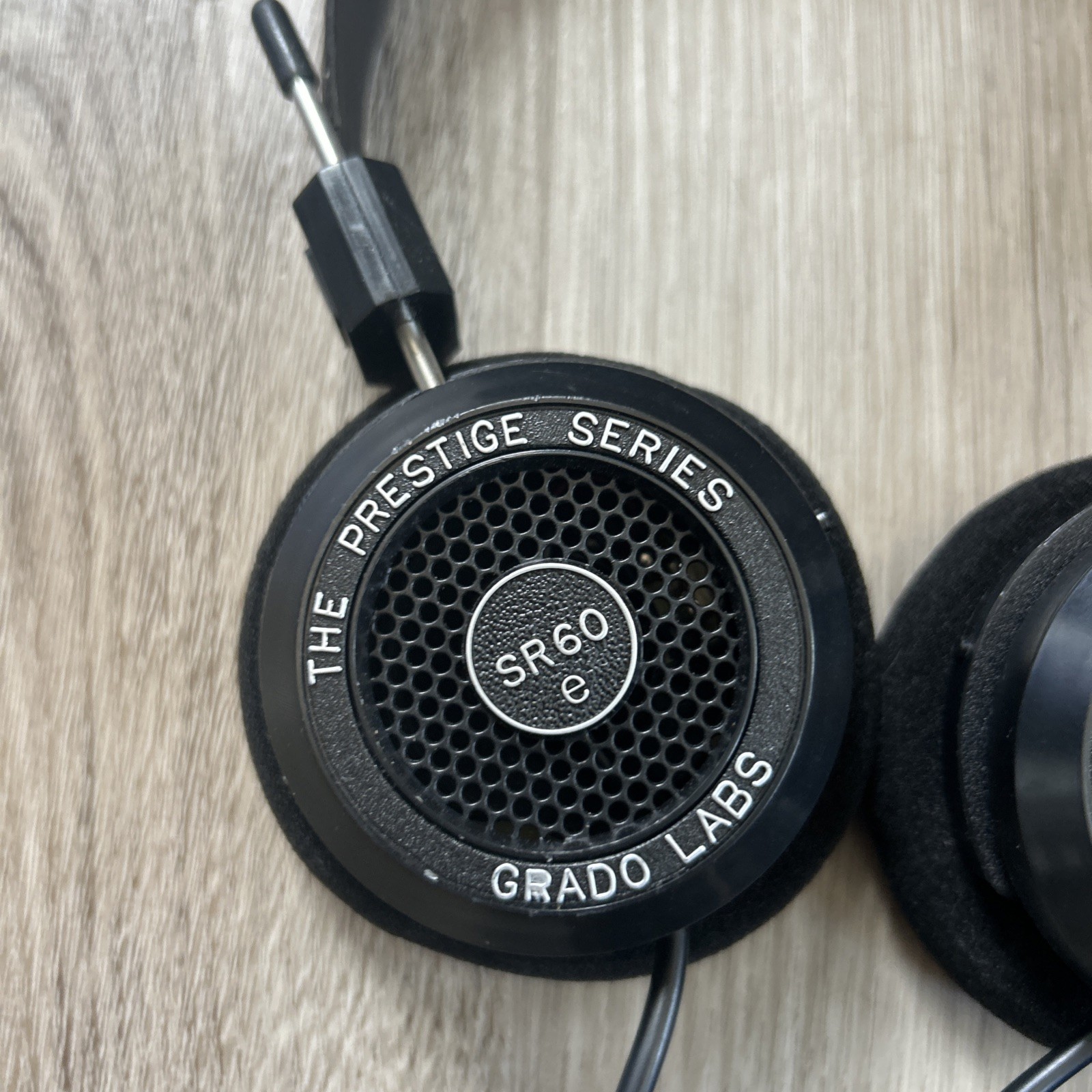 Grado Labs The Prestige Series SR60e Wired Headphones Black Tested Working