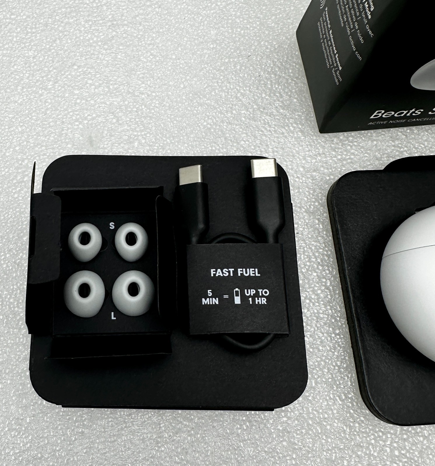 Beats Studio Buds Active Noise Cancelling Earbuds White Good Used