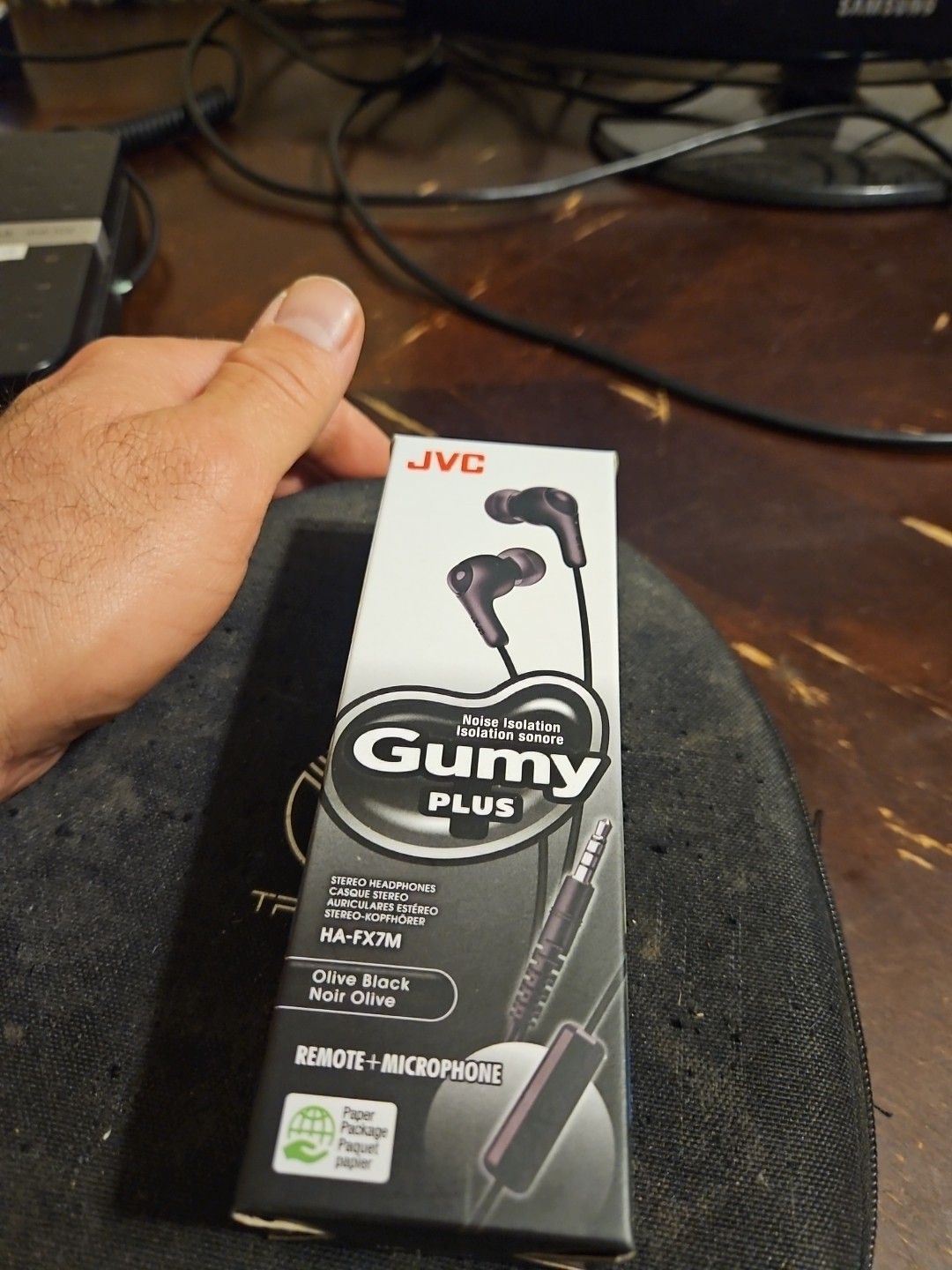 JVC Gummy Plus HA-FX7M Stereo Headphones Earbuds Remote + Microphone – 2 Pair