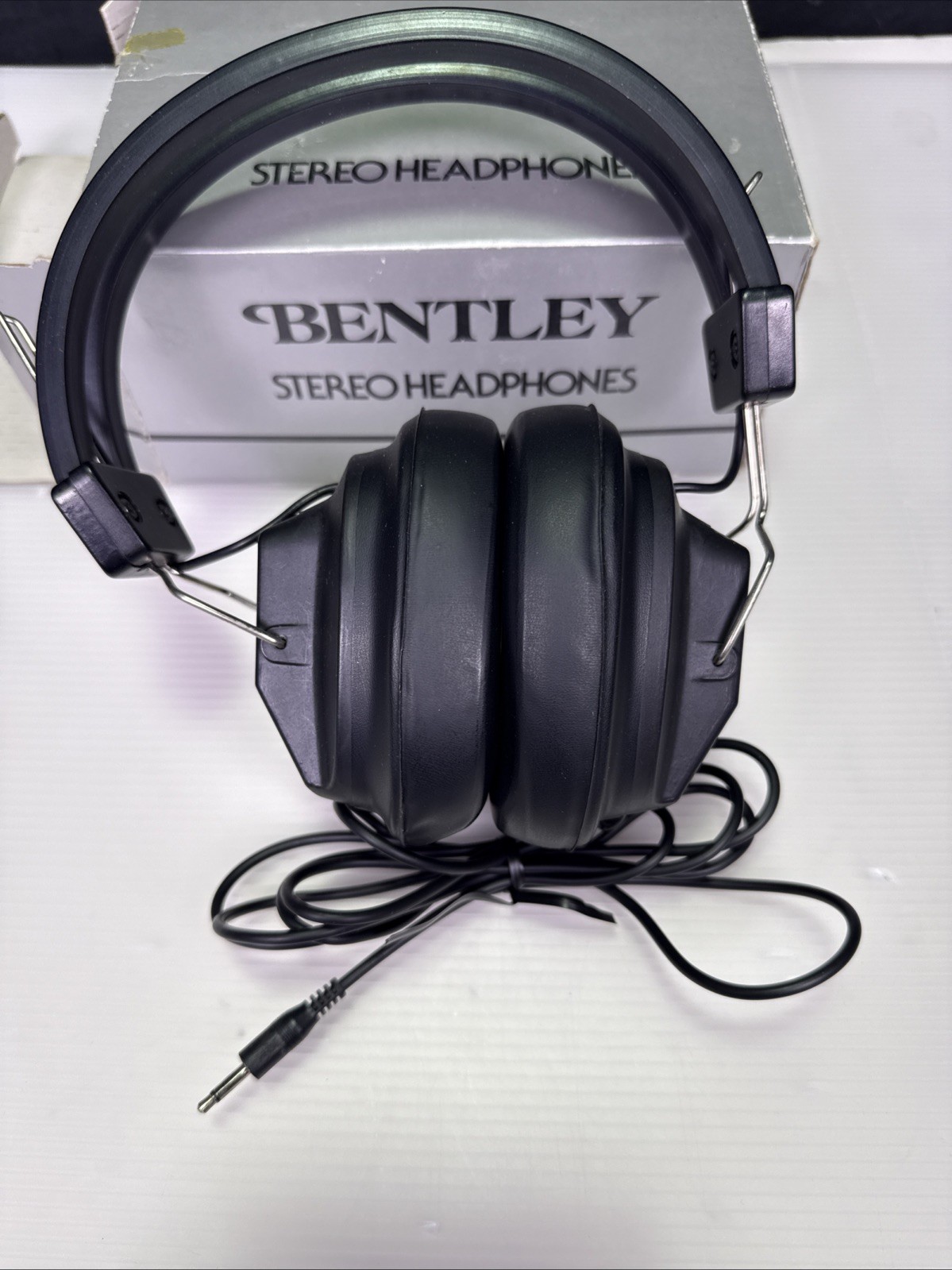 Vintage 80s Bentley Wired Headband Stereo Headphones Black Over the Ear