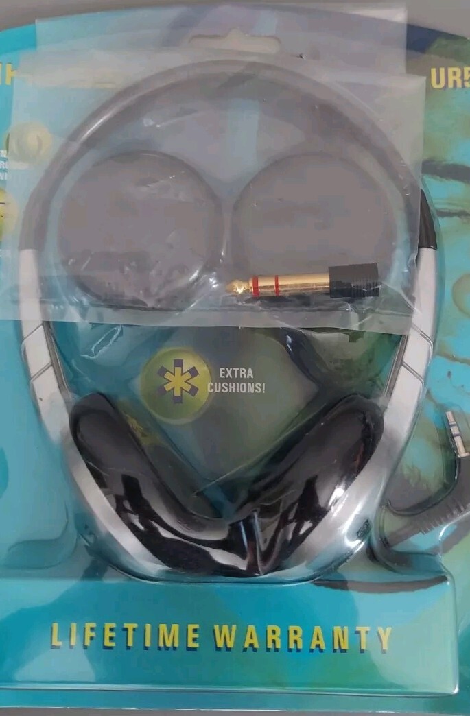 KOSS UR5 Stereo Headphones w/ Extra Ear Cushions NIB. Comes With Extra Jack