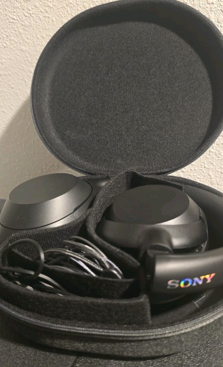 Sony ULT WEAR 900N Wireless Noise Canceling Bluetooth Headphones Black WH-ULT900
