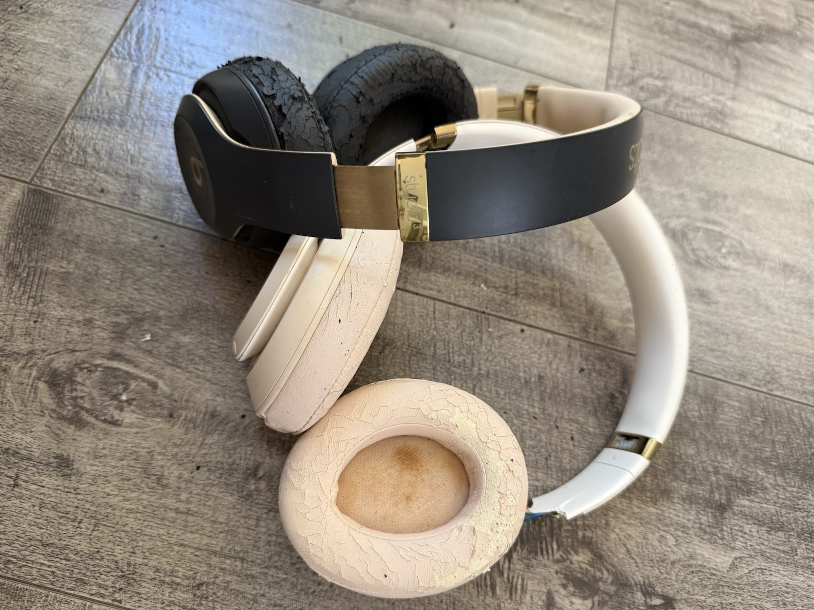 Beats by Dr. Dre Studio3 Bluetooth On Ear Wireless Headphones – Shadow Gray