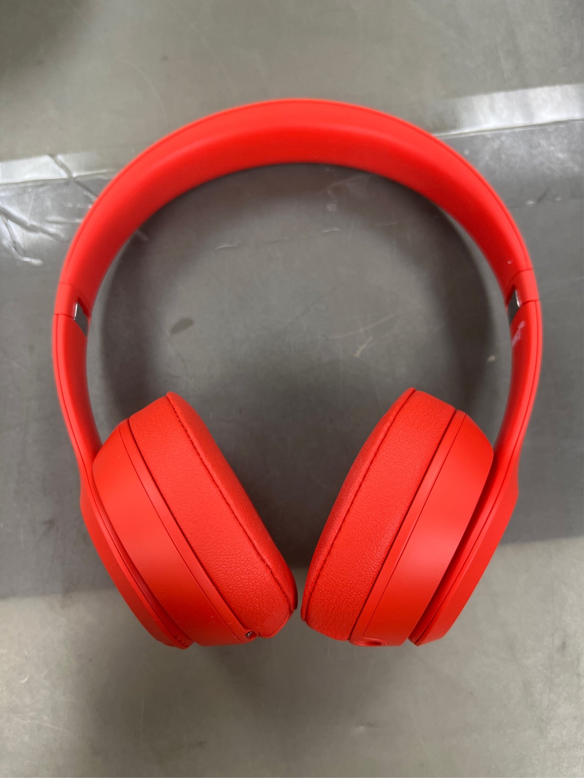 Beats by Dr. Dre Solo3 Casual Listening Active Noise Cancellation Bluetooth On-E