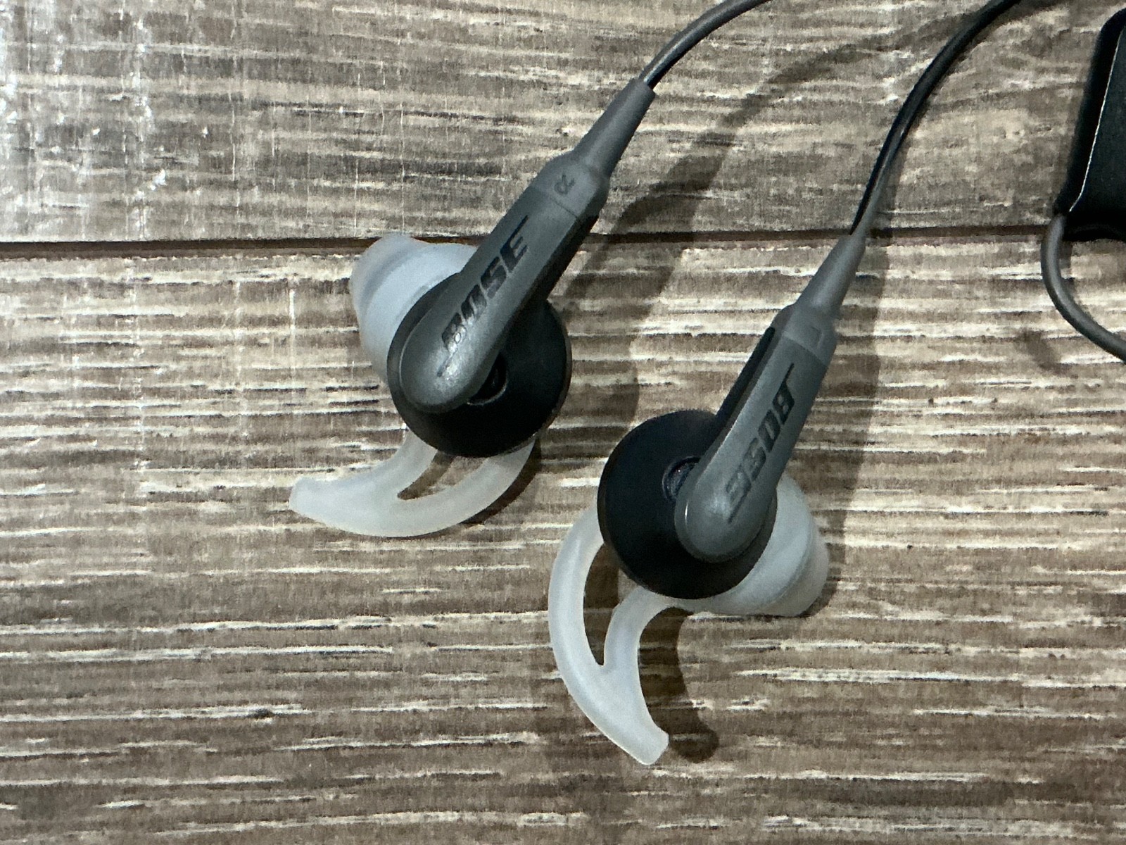 Bose SoundSport Wired In-Ear Headphones (Charcoal/Black with a standard 3.5mm)