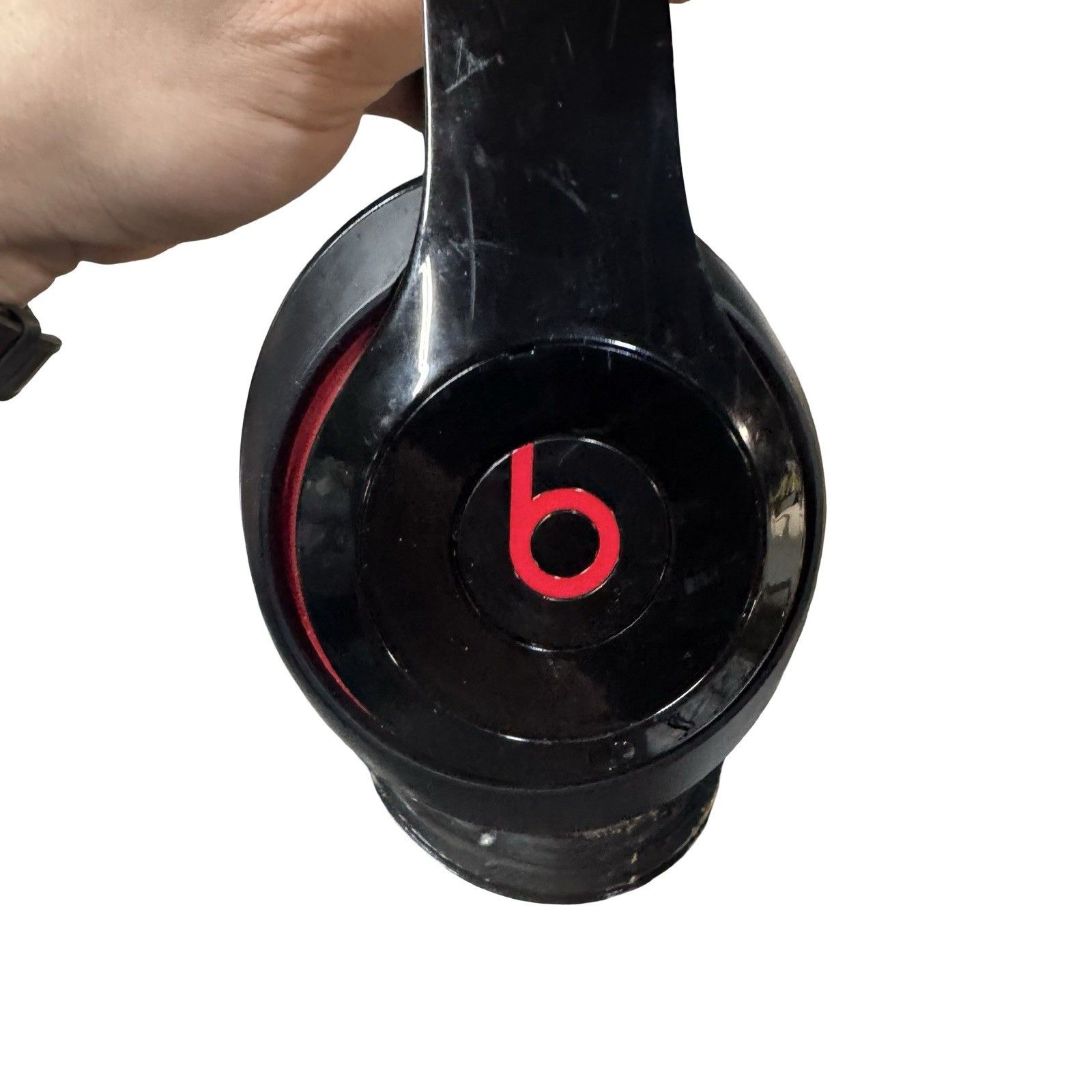 Headphones. Beats by Dr Dre Studio 2.0 Over the Ear B0500 Wired, black and red