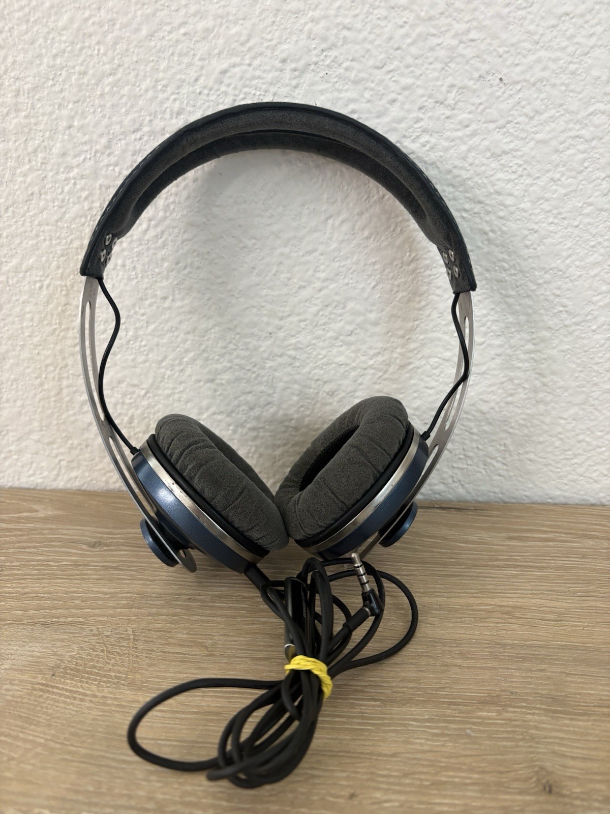 Sennheiser Momentum 1.0 Headphones First Generation Wired On-Ear Blue