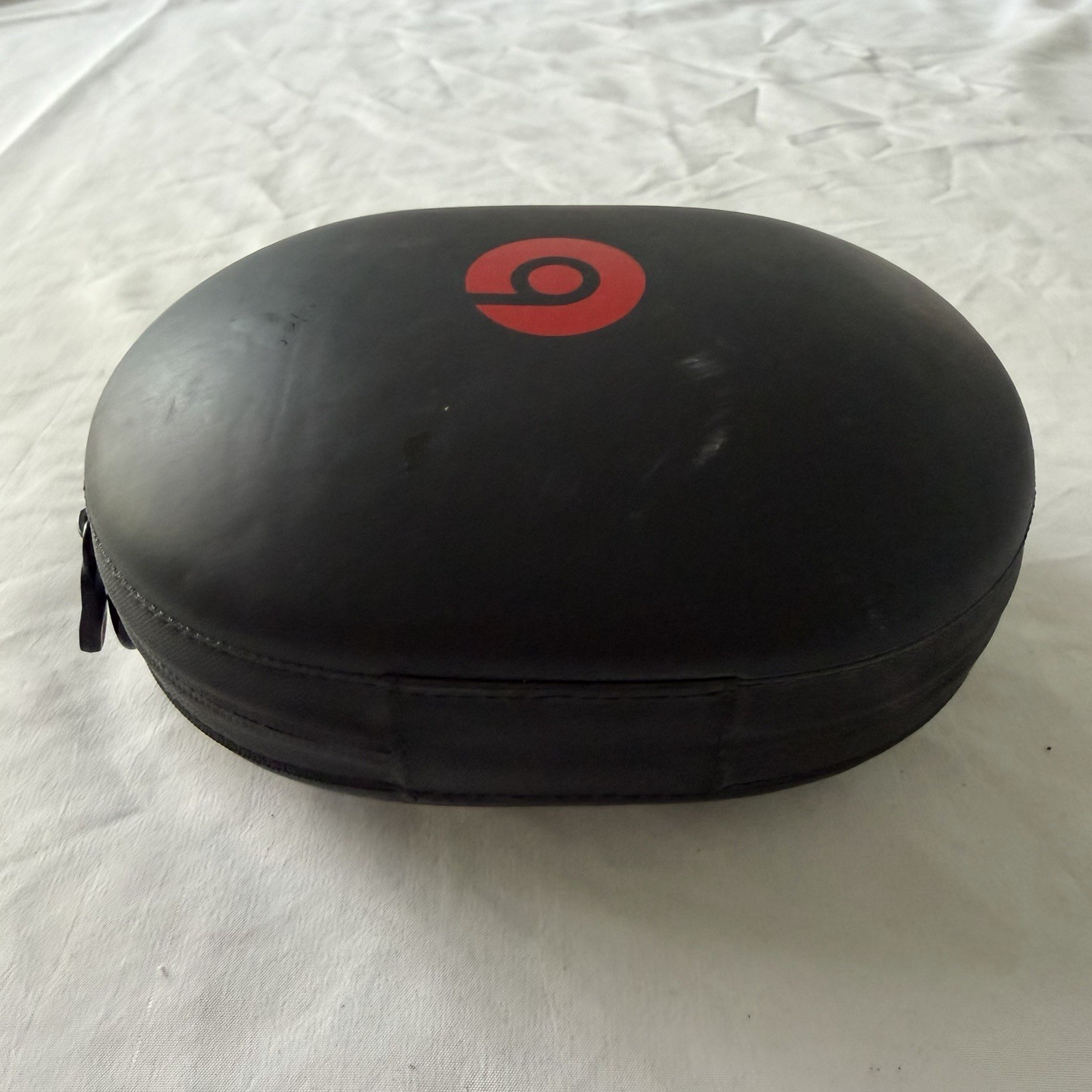 Beats by Dre Black Hard Shell Headphones Case Red Logo Oval Protective Case