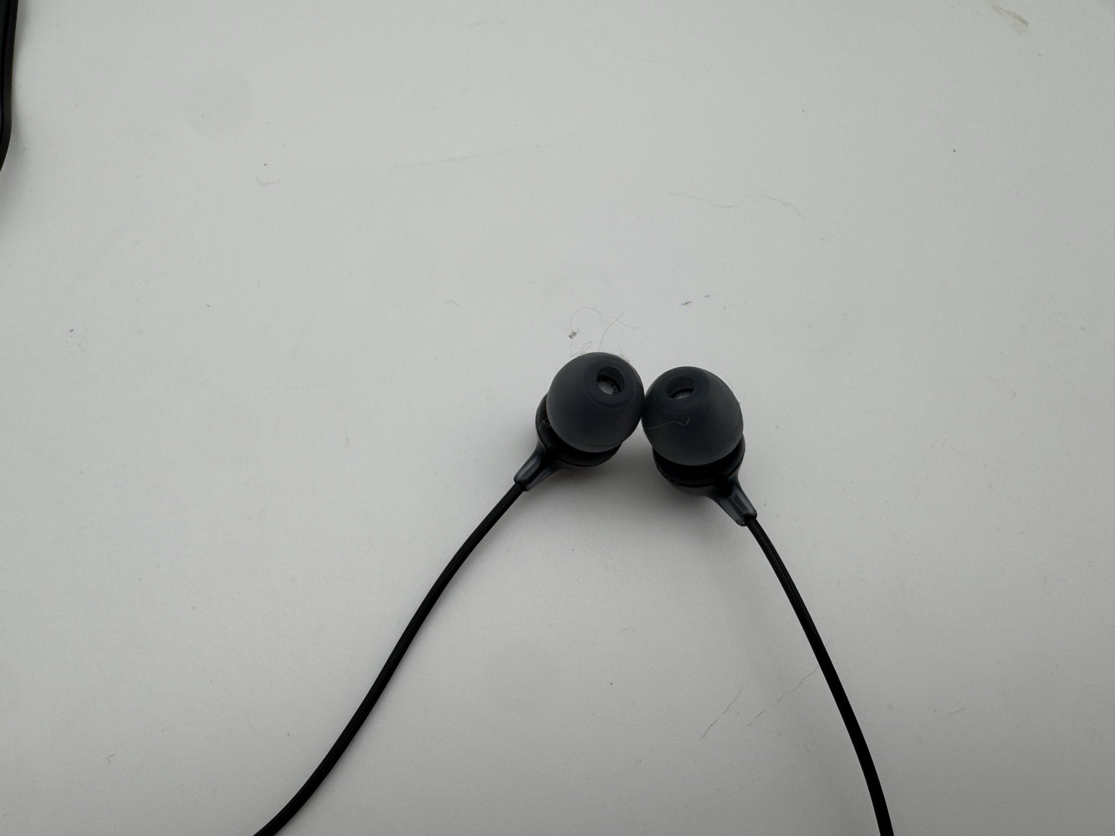 Sony MDREX15LP In-Ear Earphones Earbud Headphones No Mic 3.5 mm Wired – Black