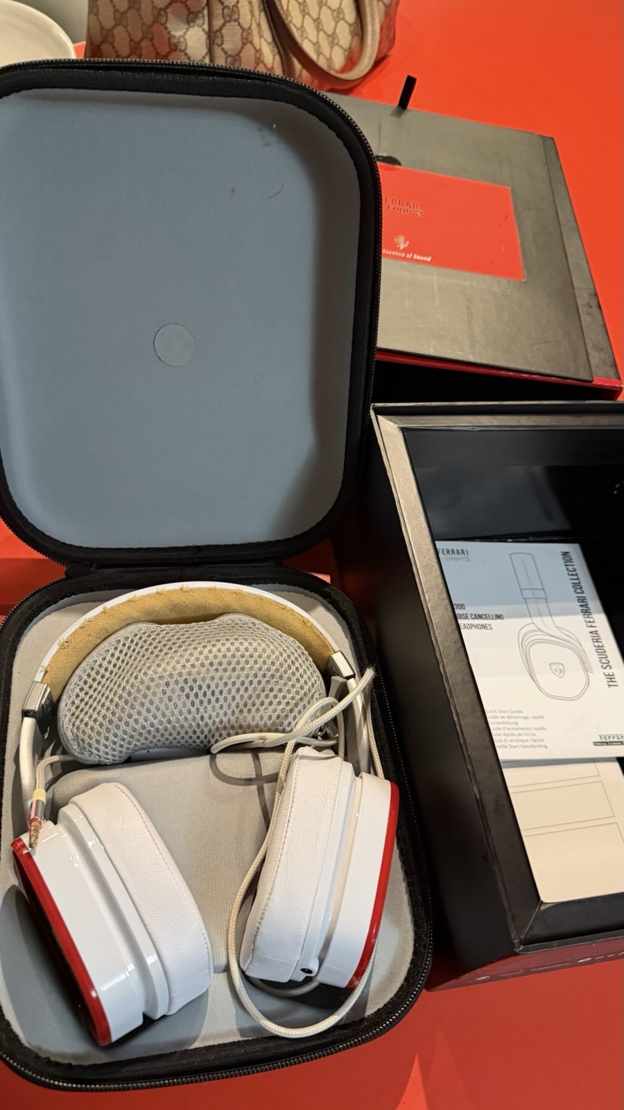 FERRARI by Logic3 – R300 Active Noise Cancelling (ANC) Headphones – White/Red