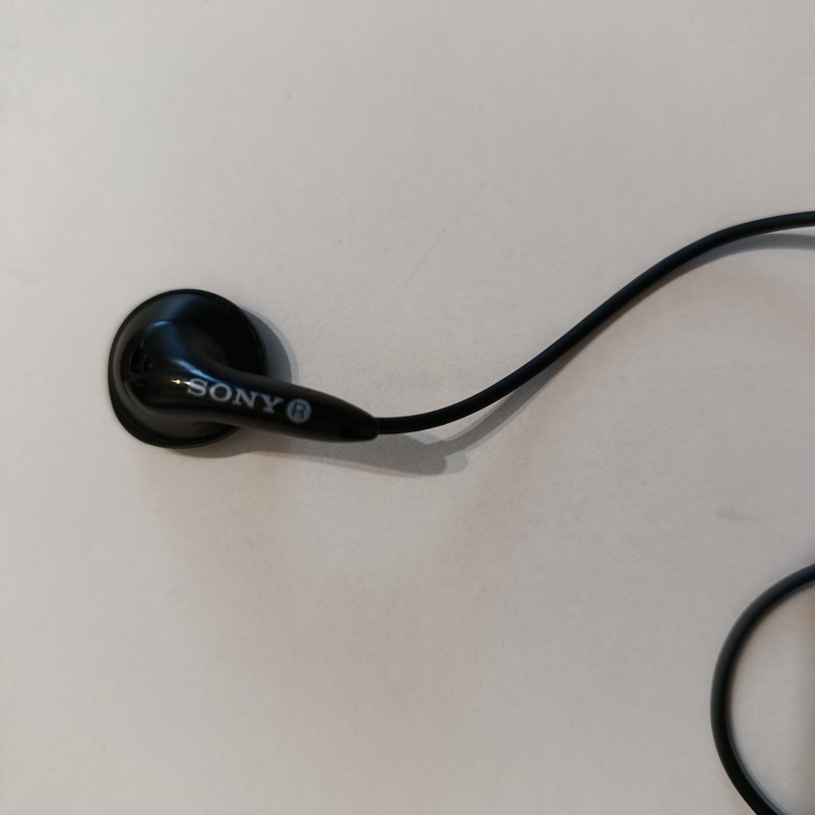 Sony MDR-E808 Earphones Black Jack 3.5mm Vintage Used