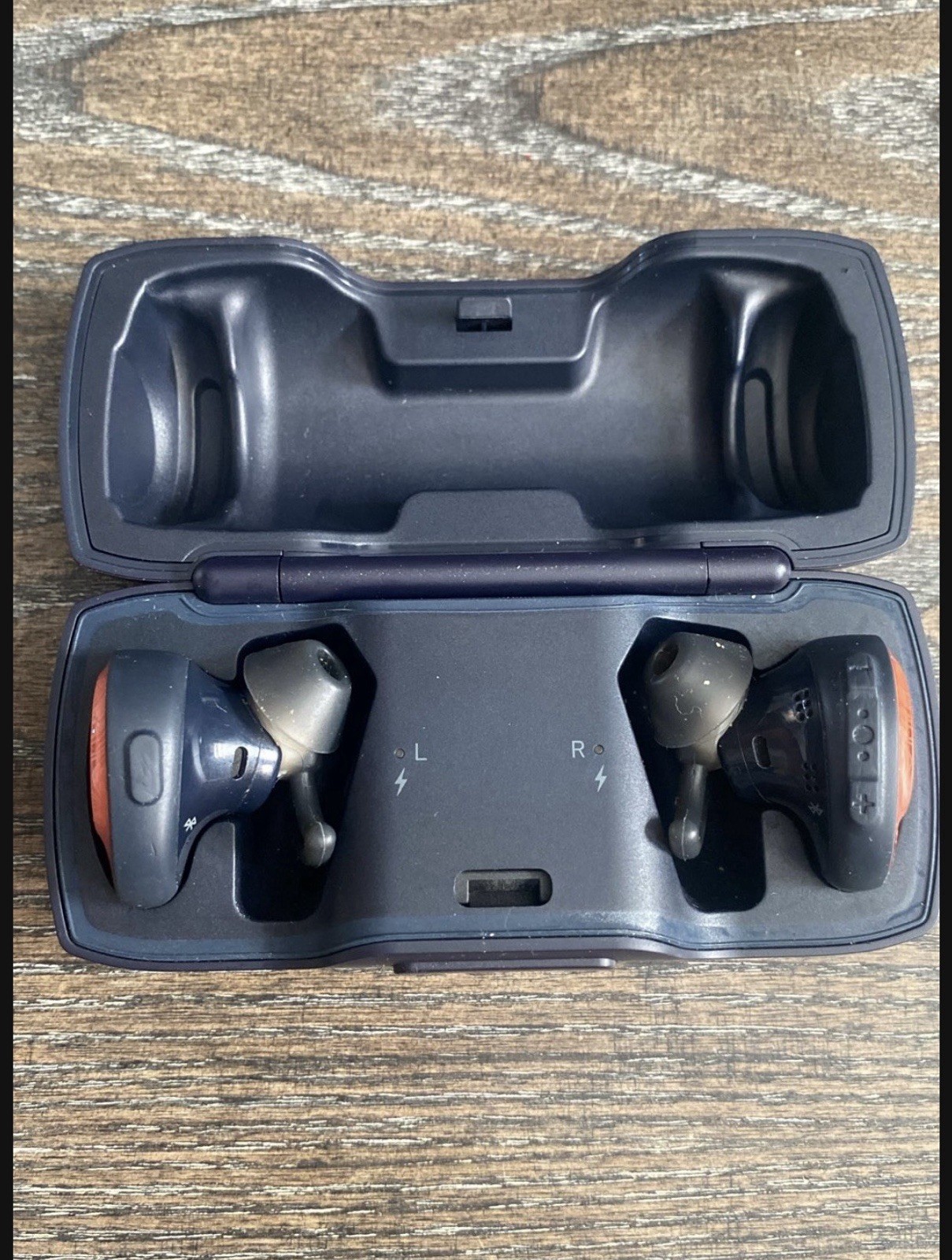 Bose SoundSport Free Wireless Earbud Model 423729 black/orange