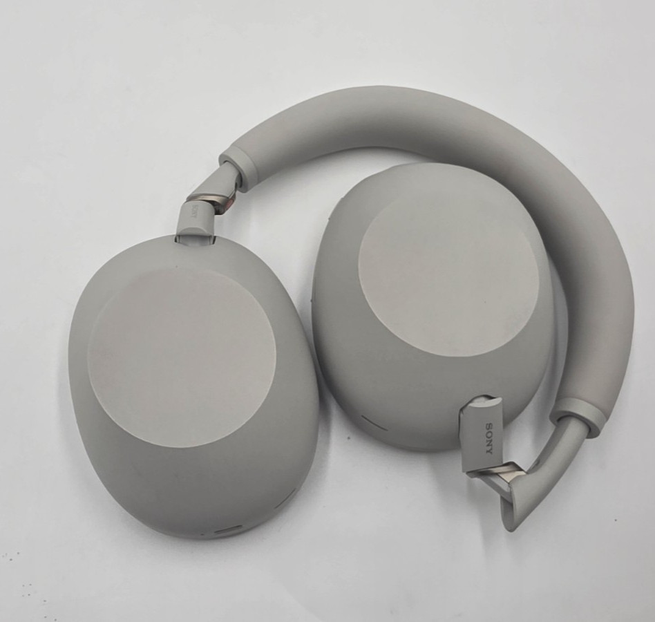 Sony WH-1000XM6 The Best Wireless Noise Canceling Headphones