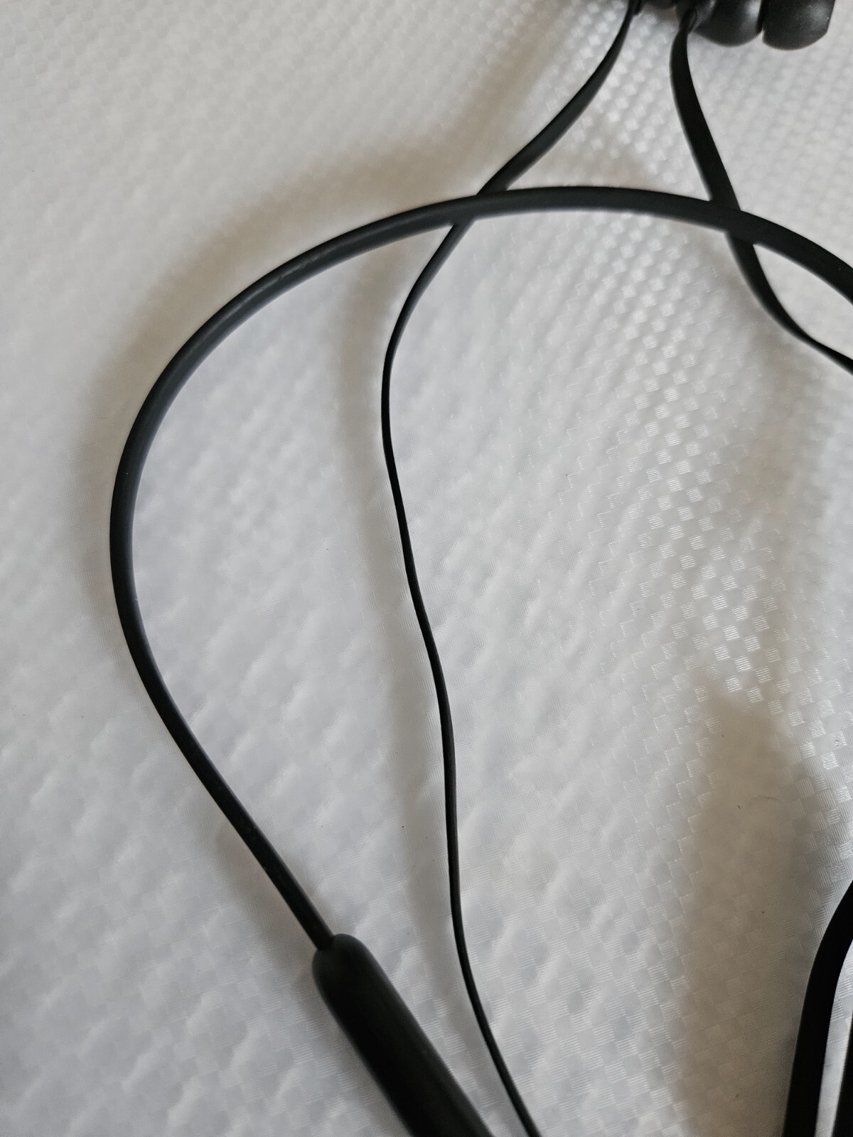 Beats by Dr. Dre – Beats Flex Wireless Earphones – Black [Model:MYMC2LL/A]