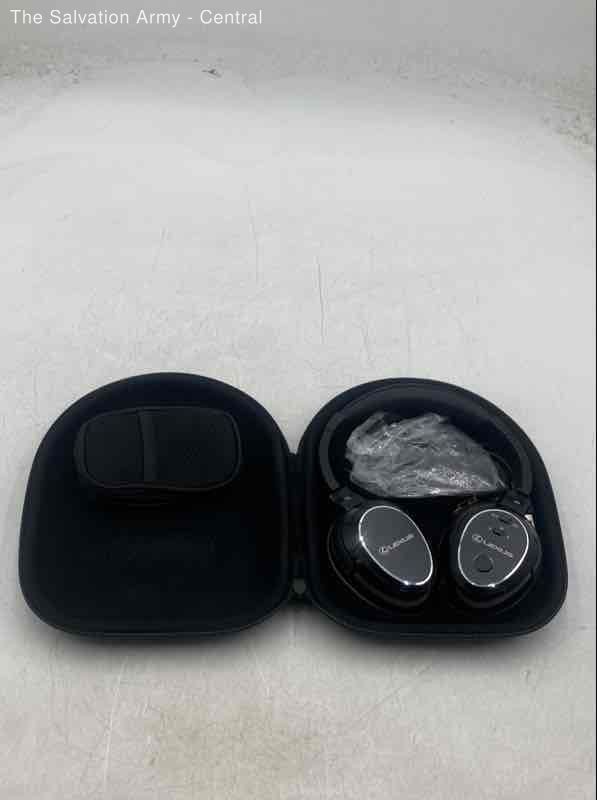 Lexus Black Over-The-Ear Wireless Headphones With Carrying Case