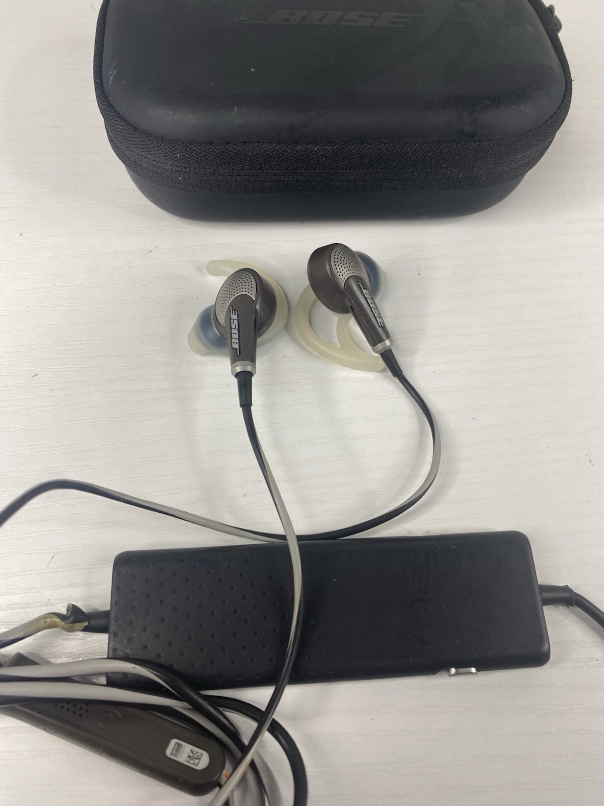 Bose QuietComfort 20 Noise Cancelling Wired Headphones QC20 Earbuds For IOS