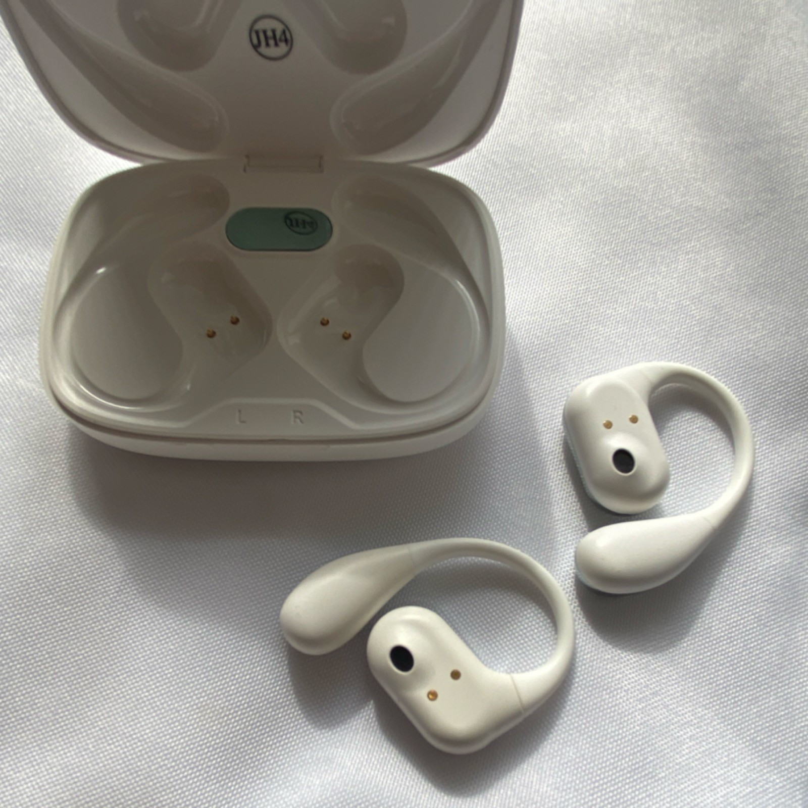 PAVUN CYXG Q11 Wireless Bluetooth Ear-hook Earbuds White Silver Touch Super Bass
