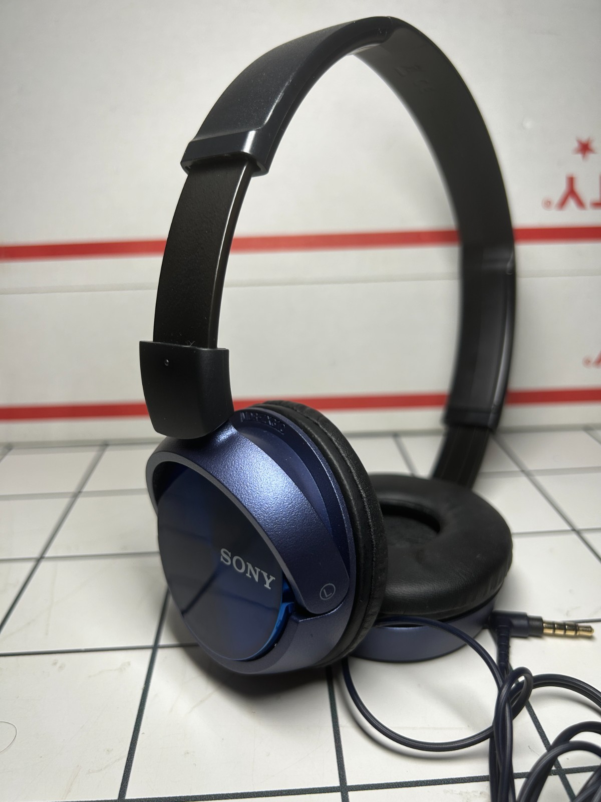 Sony On-the-Ear Wired Built In Mic Headphones- Blue (MDR-ZX310APLZ) Tested Works