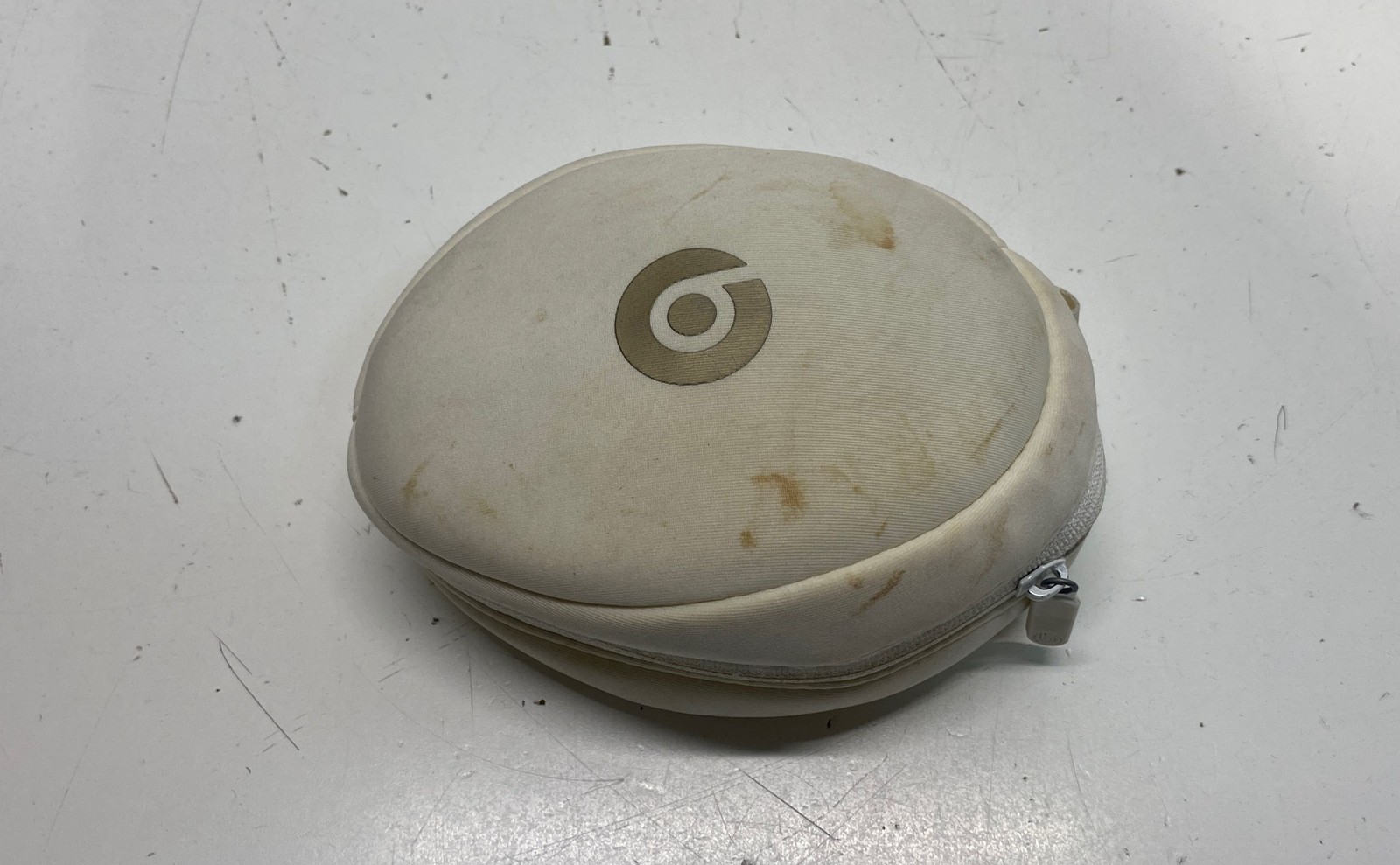 Beats Solo Wireless On-Ear Headphones Gold White With Case Power On Tested As-Is