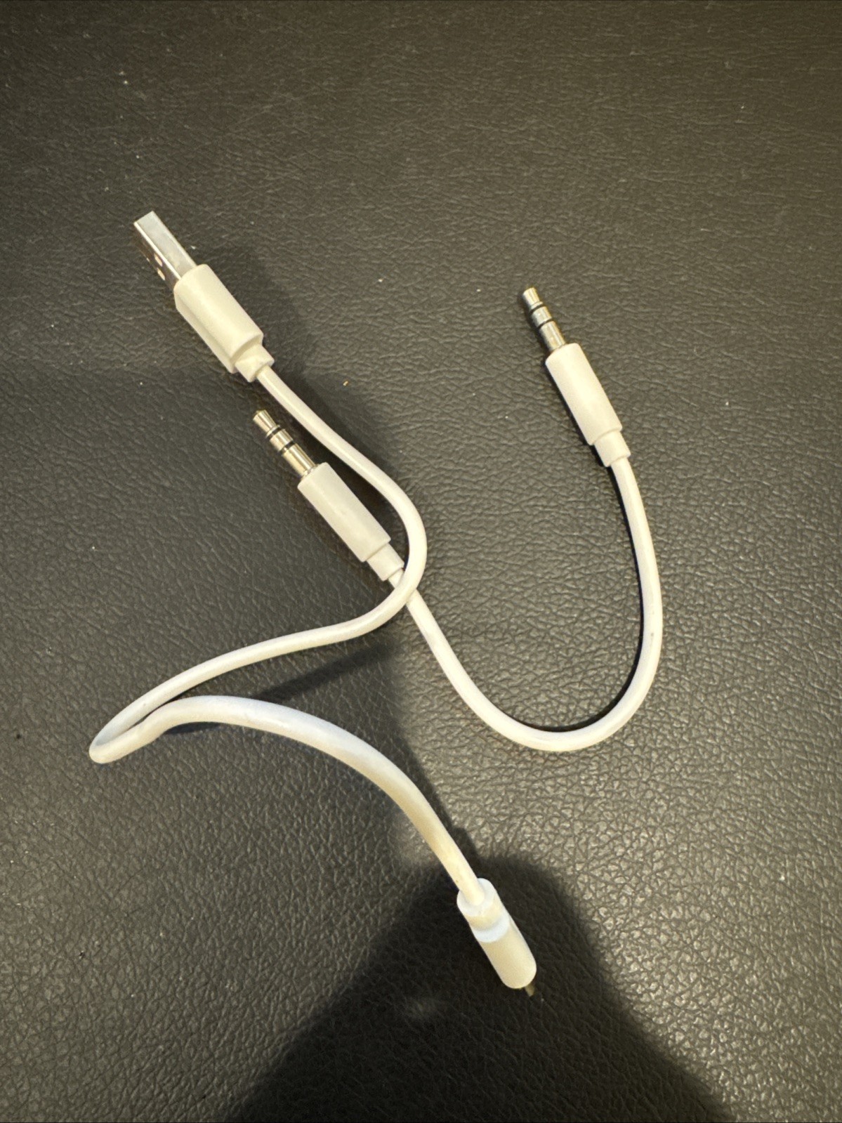 Twelve 12 South AirFly Wireless Transmitter for Wireless Headphones (OG)