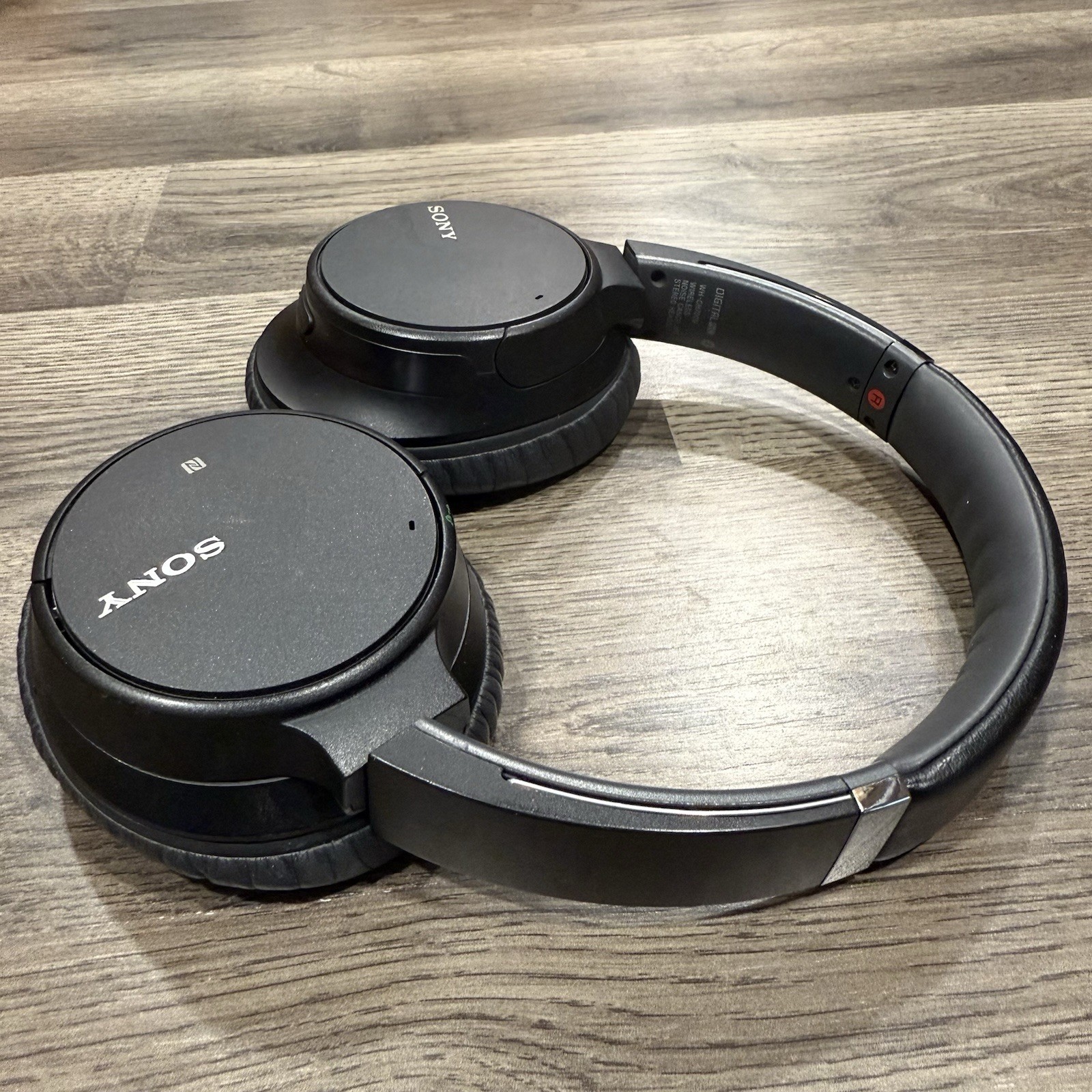 SONY WH-CH700N Wireless Noise Canceling Over-the-Ear Headphones WORK GREAT READ