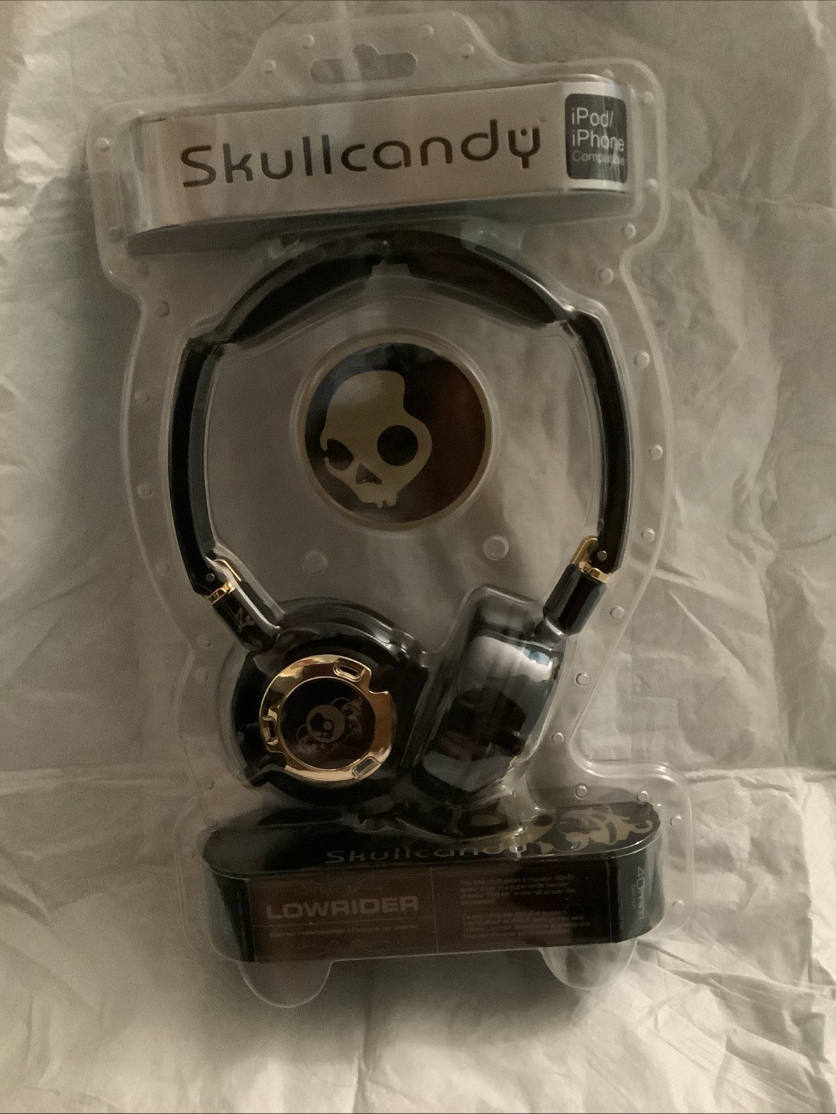 New Skullcandy Lowrider On Ear 40mm Headphones Foldable Liteweight Black & Gold