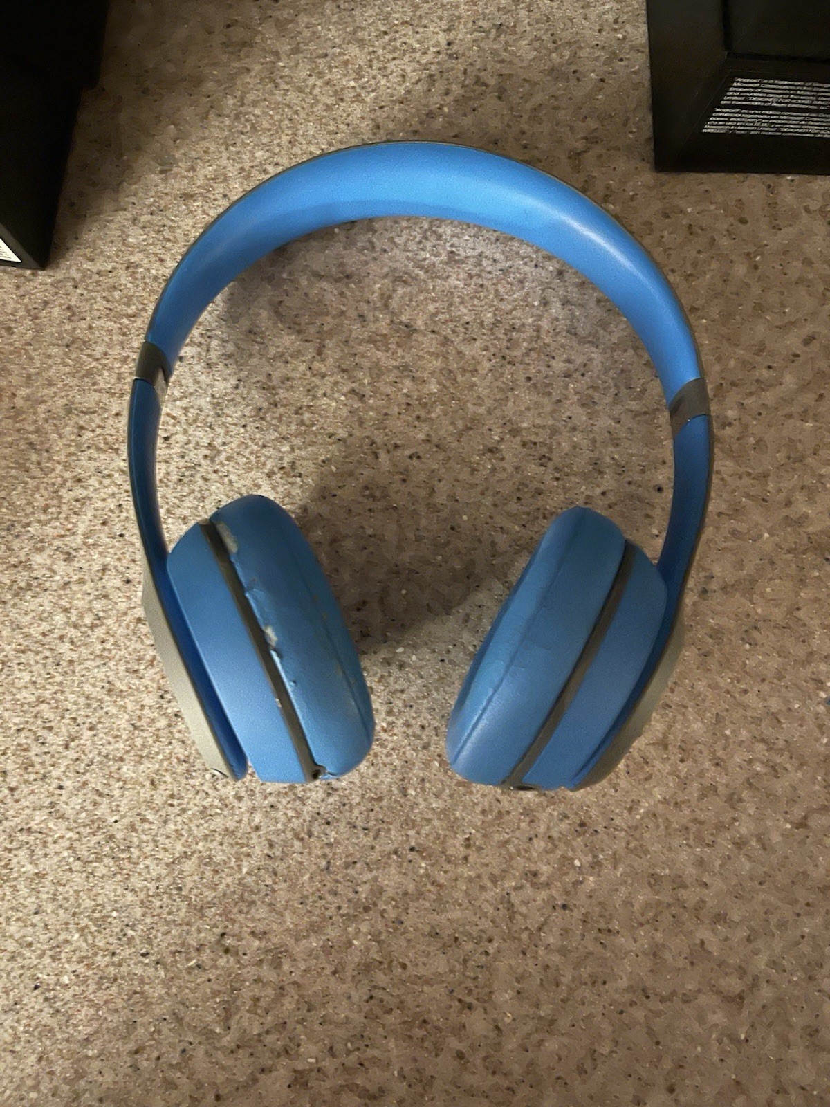 Beats by Dr. Dre Solo2 Wireless Headphones Used Blue Gray Color