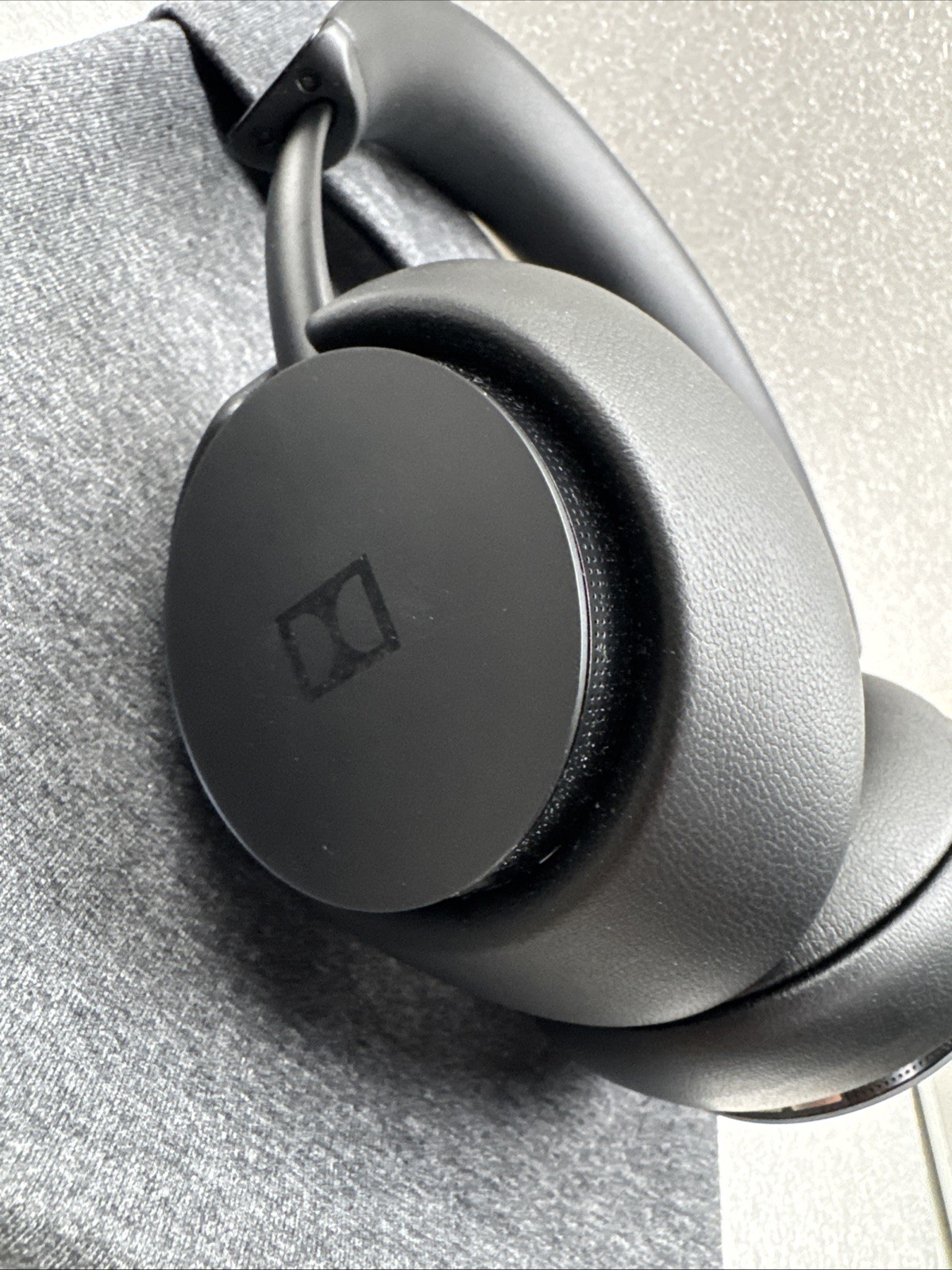 Used Dolby Dimension Wireless Headphones – Active Noise Cancellation Grade A
