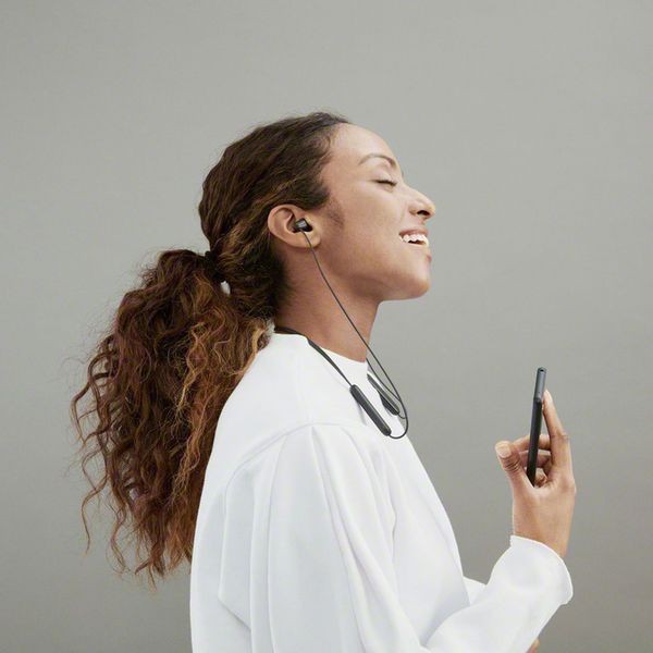 Sony WI-C100 Neckband In-Ear Wireless Bluetooth Earbuds Black DSEE 25h Battery