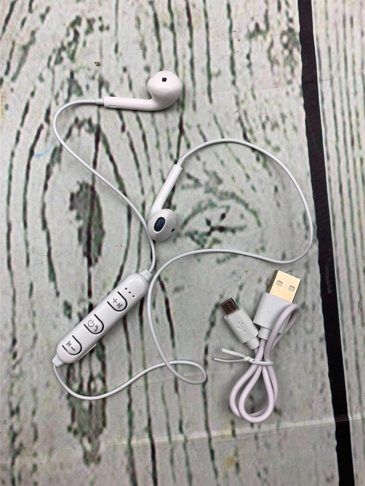Bluetooth Headphones V5.2 Wireless Bluetooth Earbuds w Mic in Ear Magnetic
