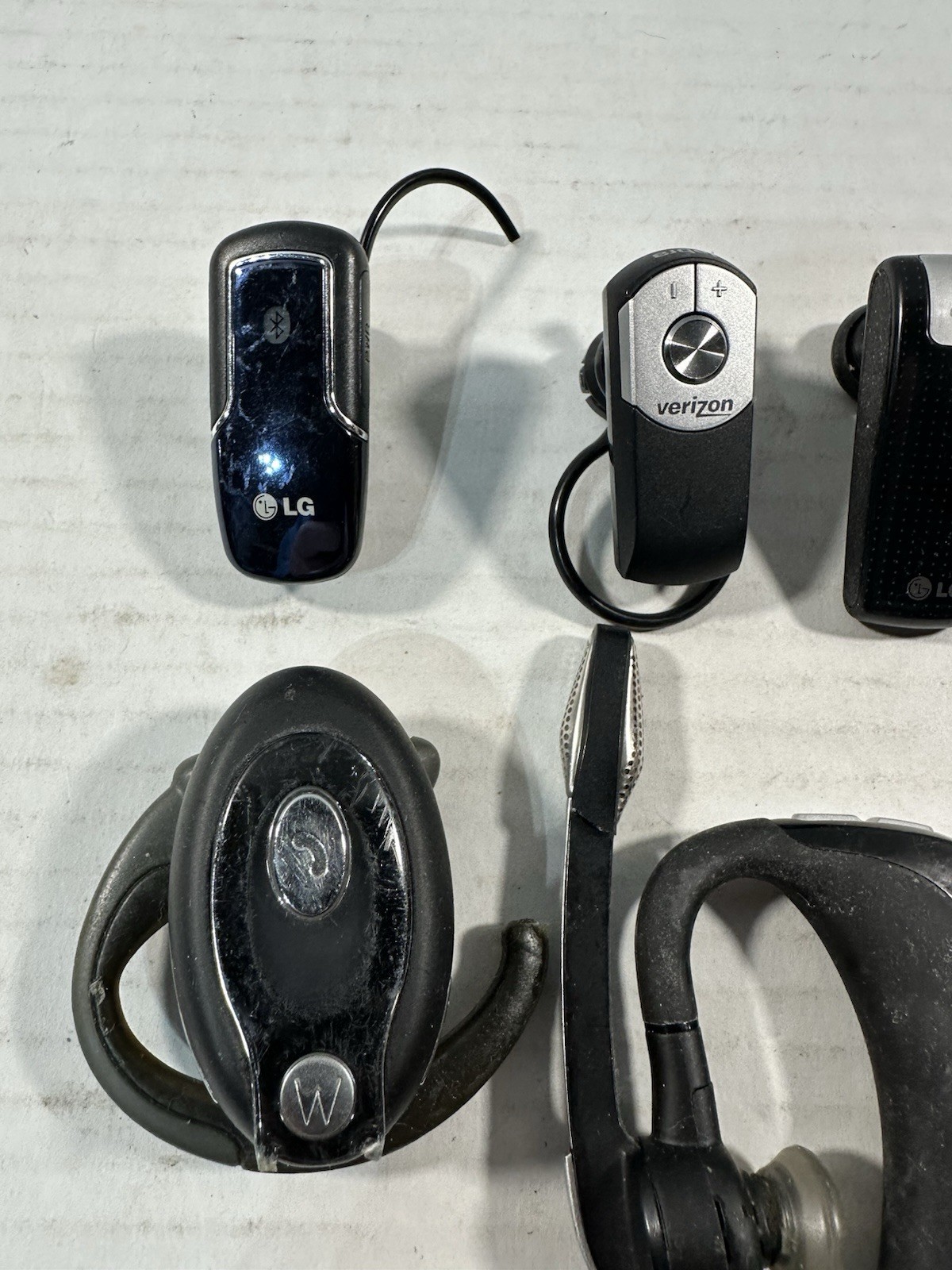 Used Bluetooth Earpiece Mixed Brands LG, Motorola, Verizon Lot of 7 Not Tested