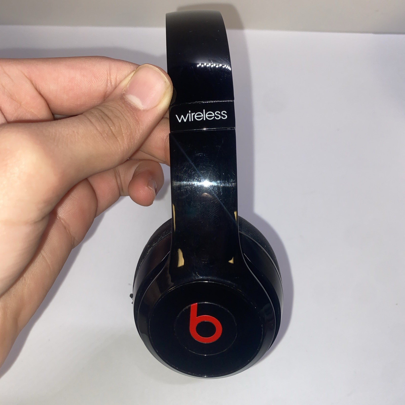 Beats by Dr.Dre Solo 2 Wireless On-Ear Headphones Black And Red