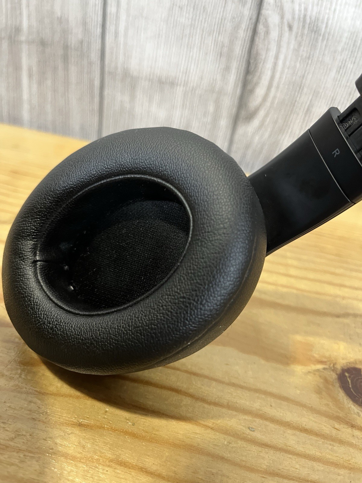 Beats by Dr. Dre Studio3 Over the Ear Wireless Headphones – Matte Black