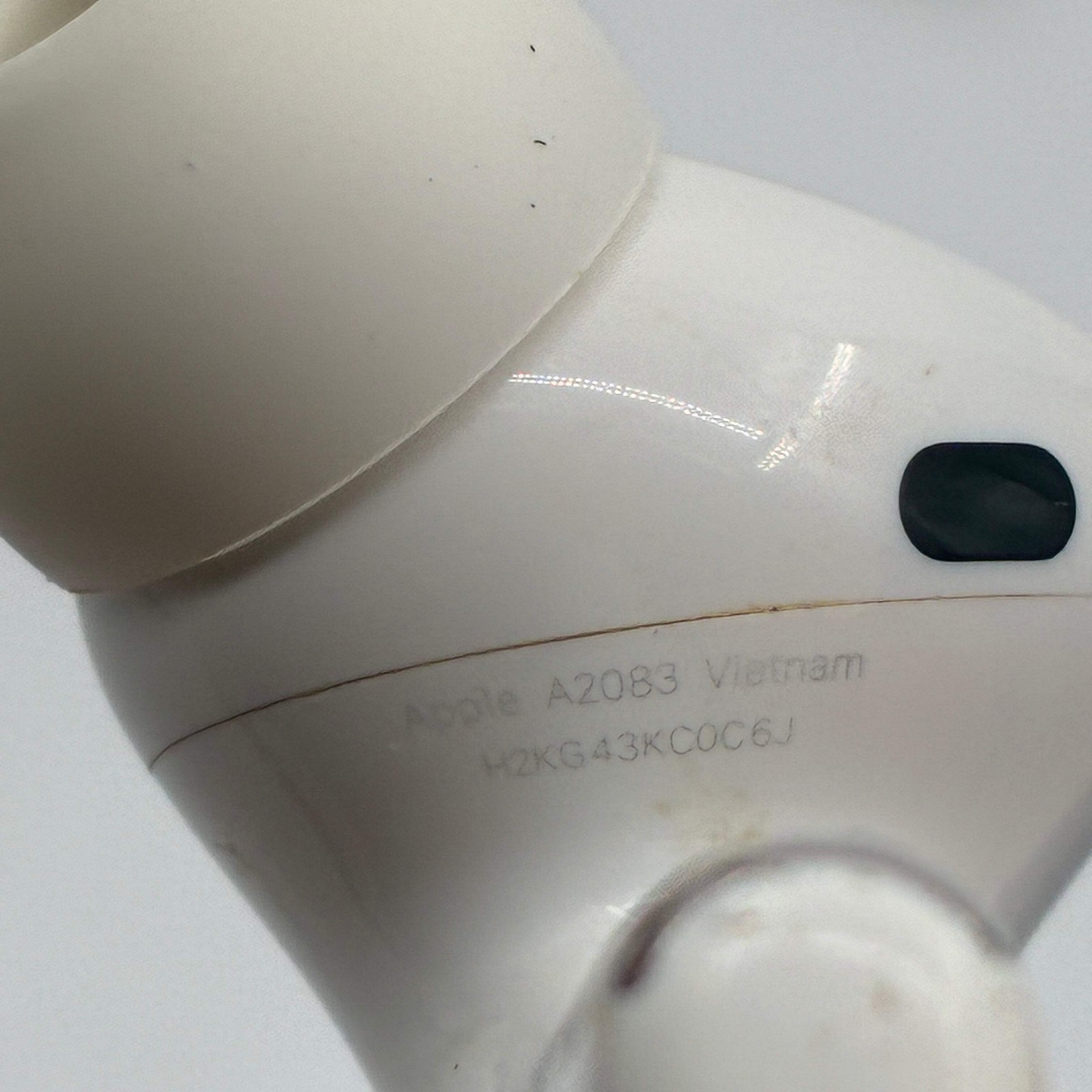 Apple AirPods Pro 1st Gen A2084 A2083 A2190 Wireless ANC Case – Used A