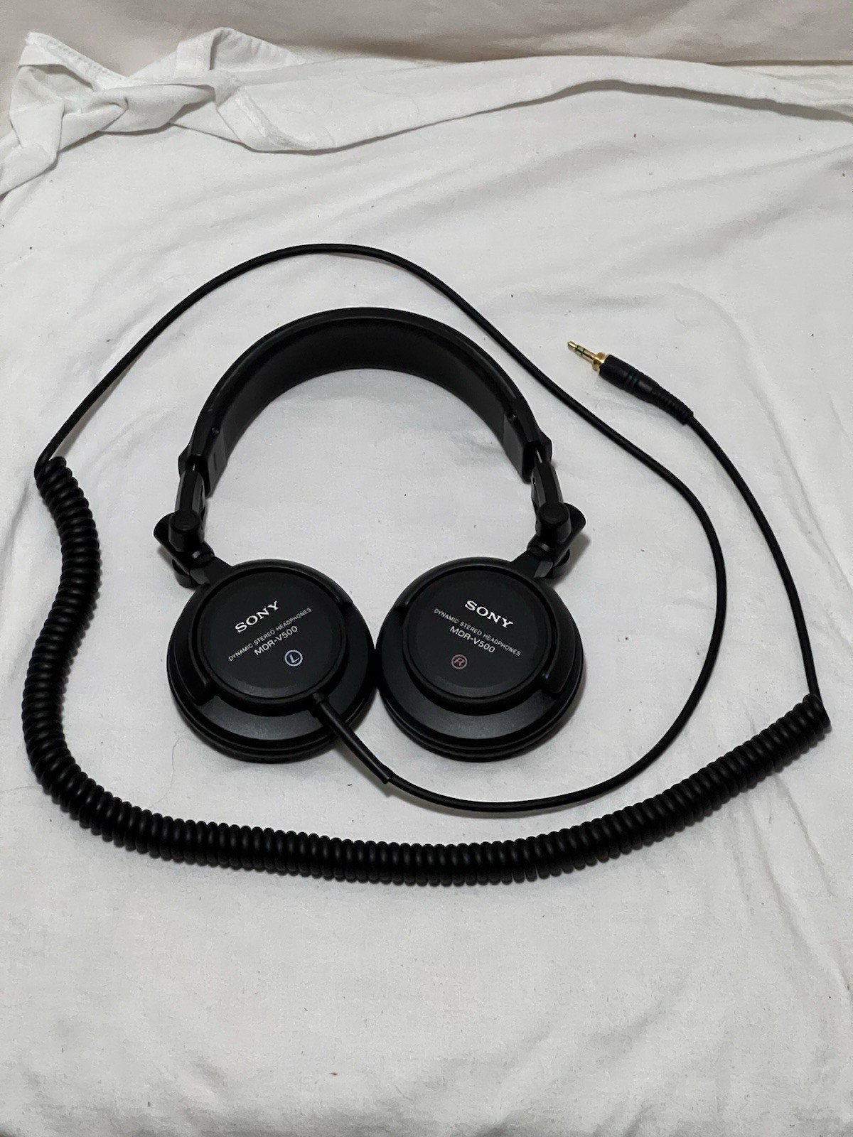 Sony MDR-V500 Dynamic Stereo Headphones Made in Thailand -Decent Pads