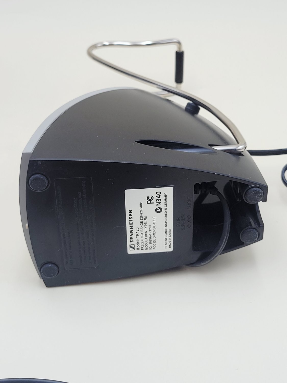 Sennheiser RS 120 Ear-Pad (On the Ear) Charging Cradle Transmitter Black