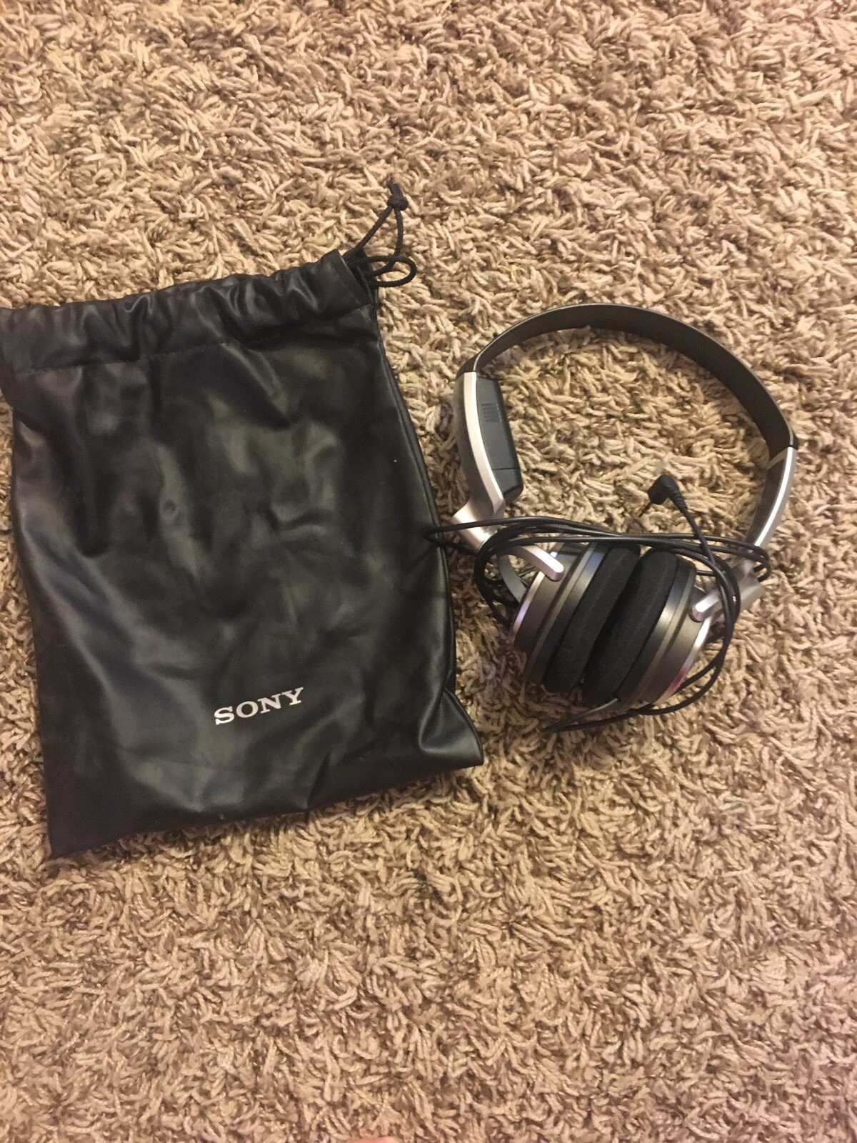 Sony MDR-NC6 Noise Cancelling On-Ear Headphones – Gray