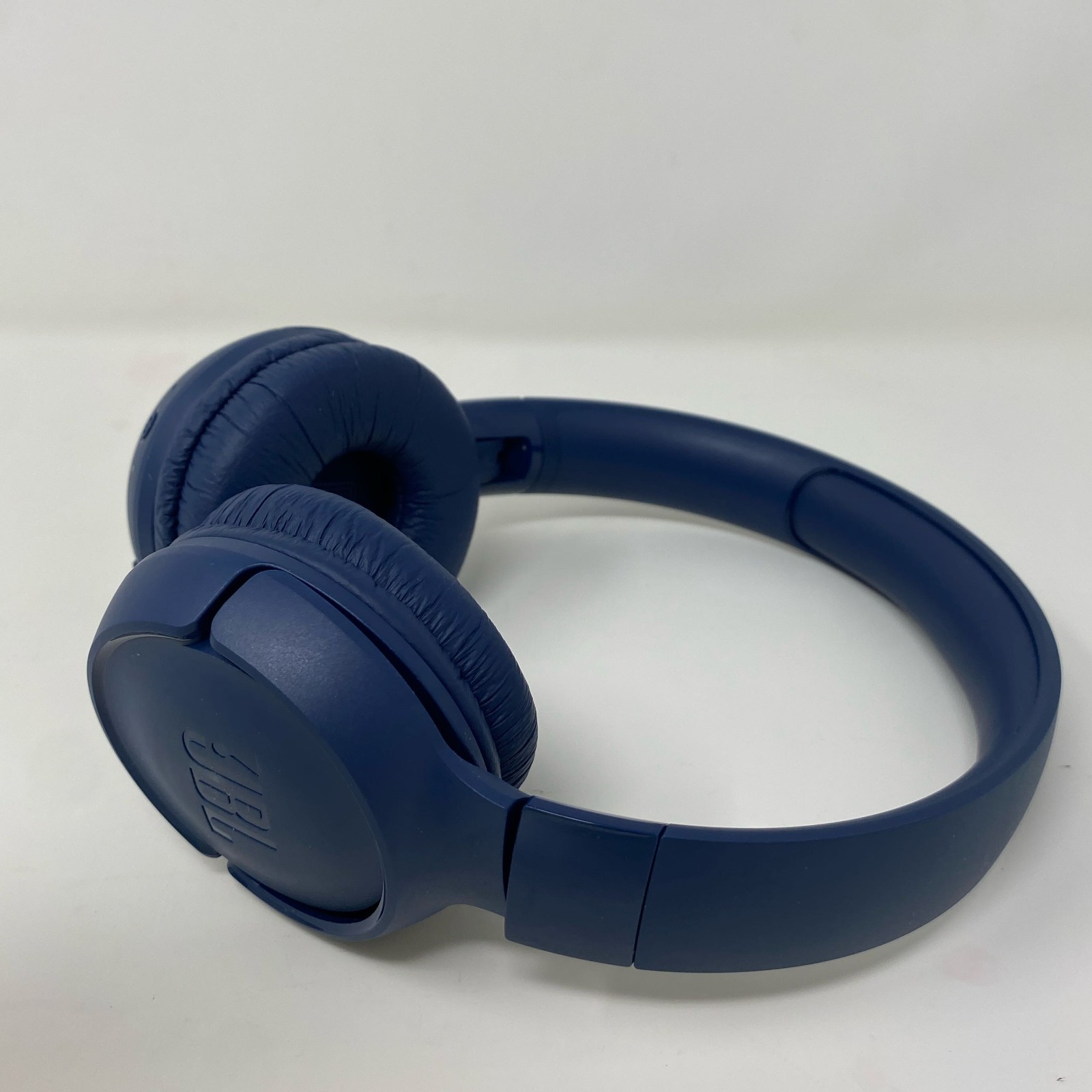 JBL Tune 520BT Bluetooth On-Ear Headphones – Blue 57h Battery