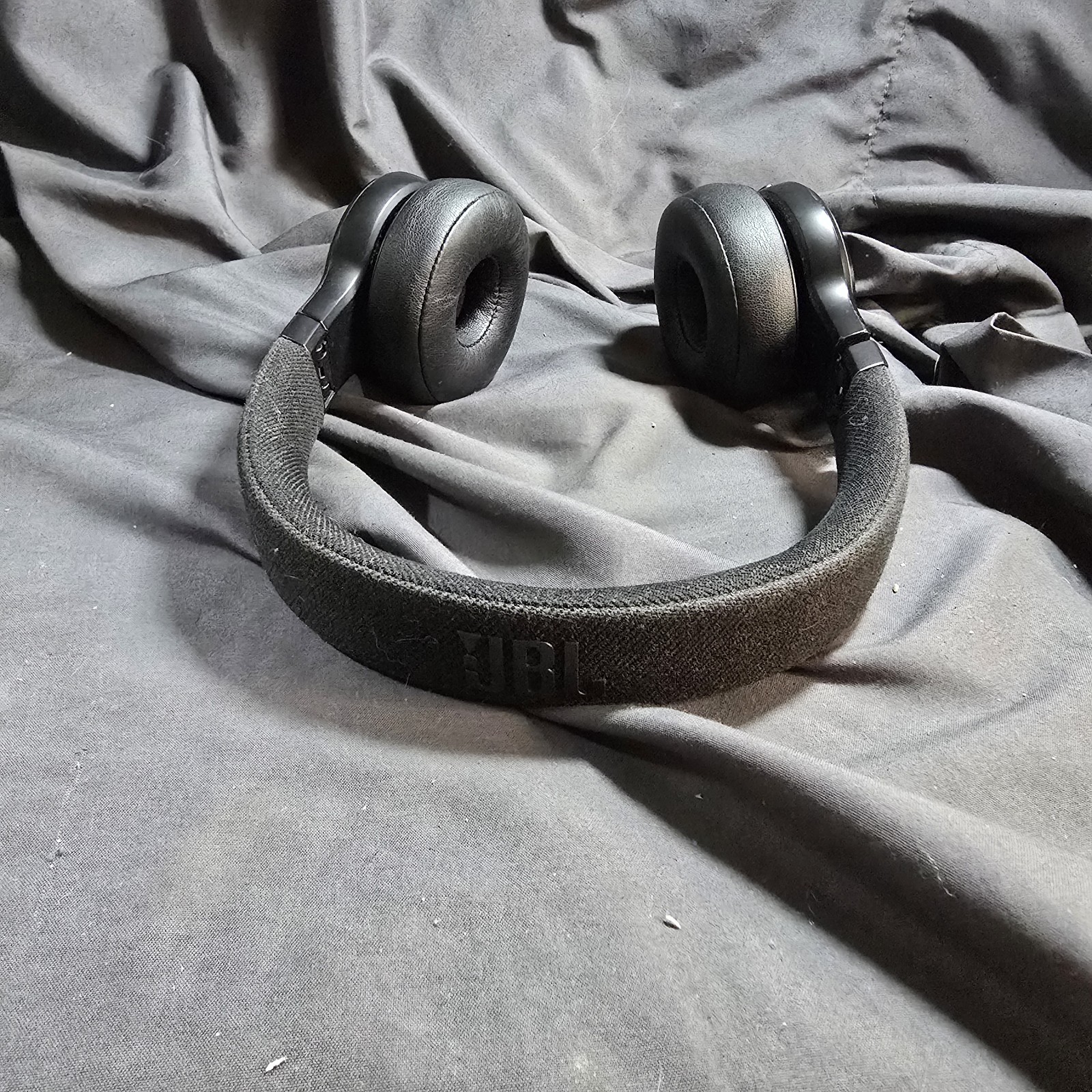 JBL Live Wireless True Adaptive Noise Cancelling Headphones
