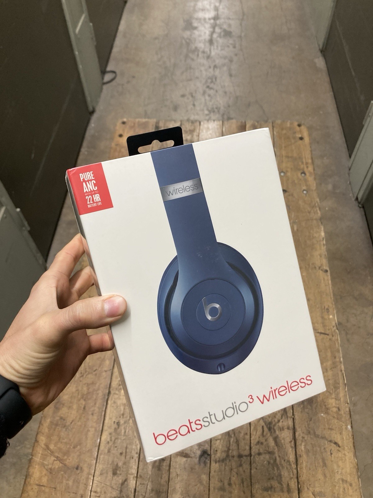 New Sealed – Beats Studio3 Beats By Dre Bluetooth Headphones – Navy Blue