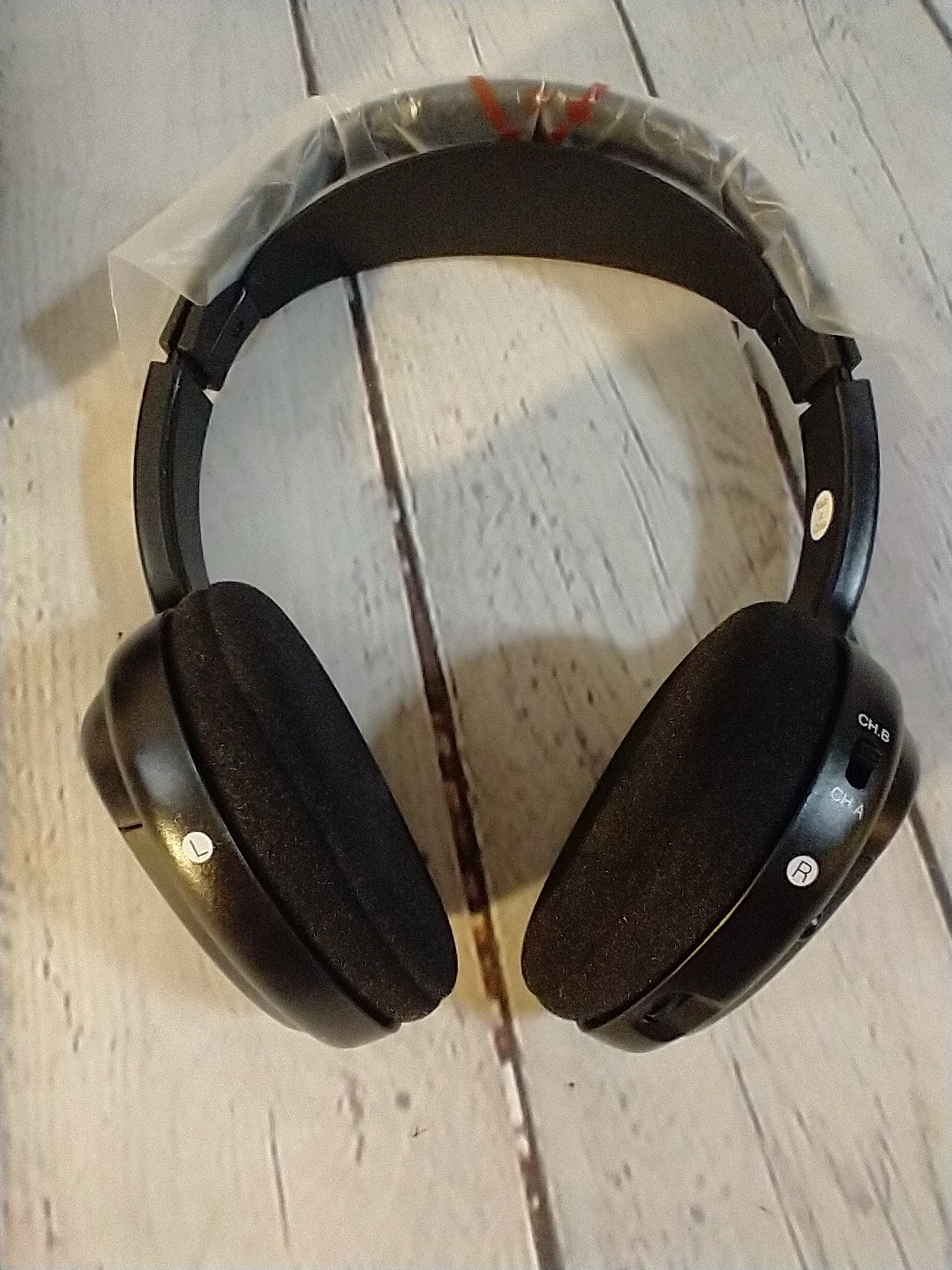 BRAND NEW wireless headphones FORD OEM 7L1T-19C013-AB w/remote