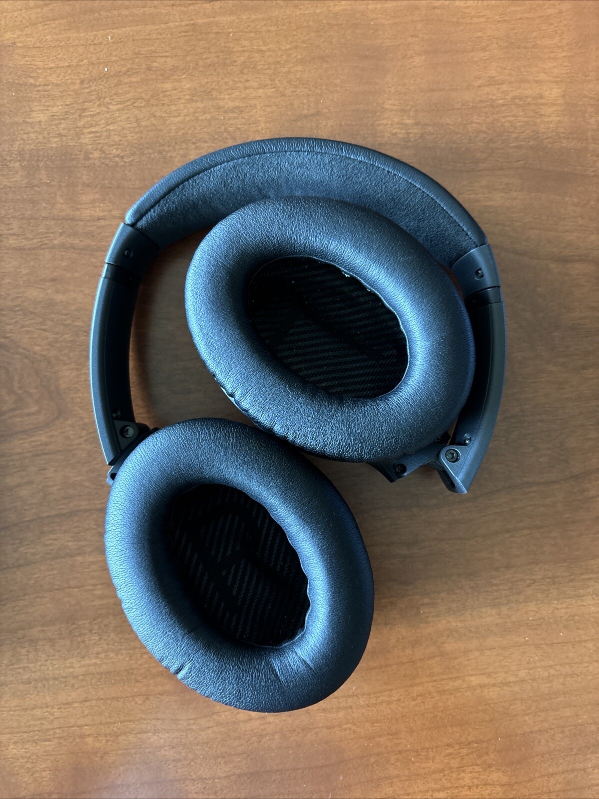 Bose QuietComfort 35 Over the Ear Wireless Headphones – Black