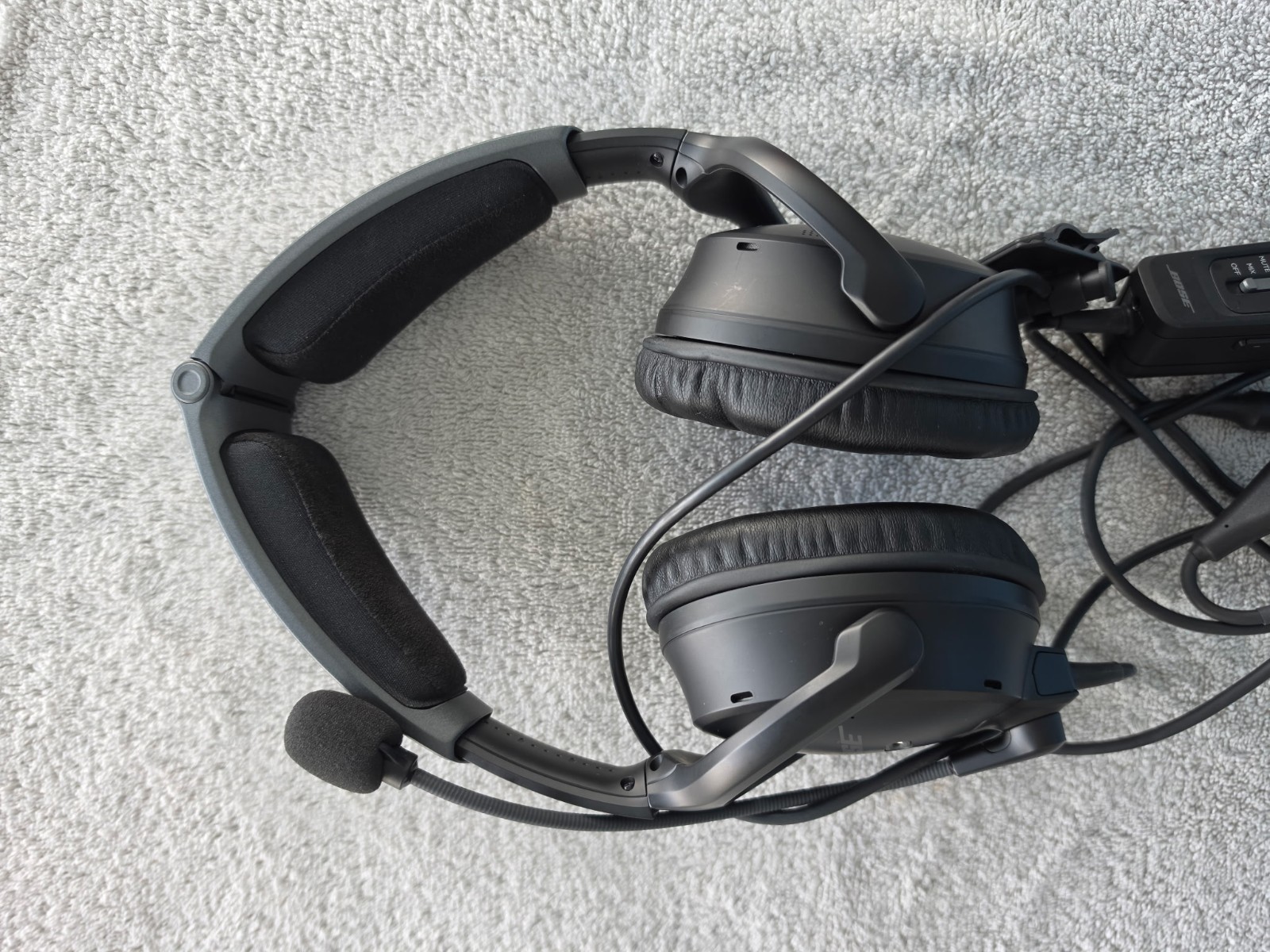 Bose A30 Aviation Headset – Noise Cancelling, Over the Ear, Bluetooth